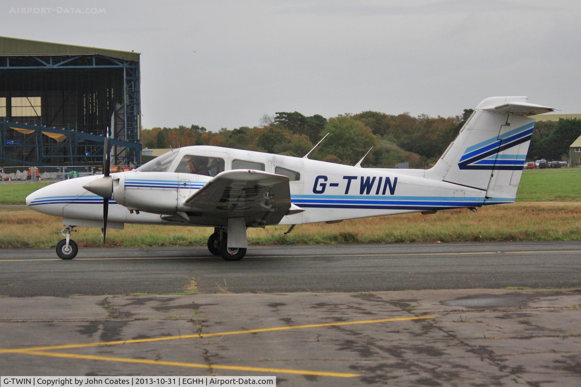 G-TWIN, 1978 Piper PA-44-180 Seminole C/N 44-7995072, Taxiing past Airtime North