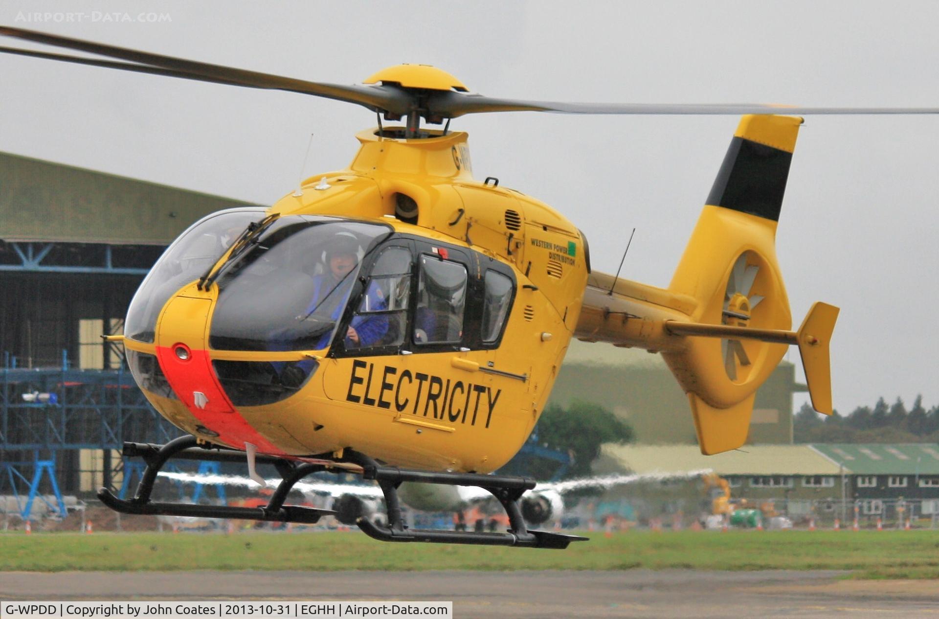 G-WPDD, 1999 Eurocopter EC-135P-1 C/N 0071, Turning to depart BHL