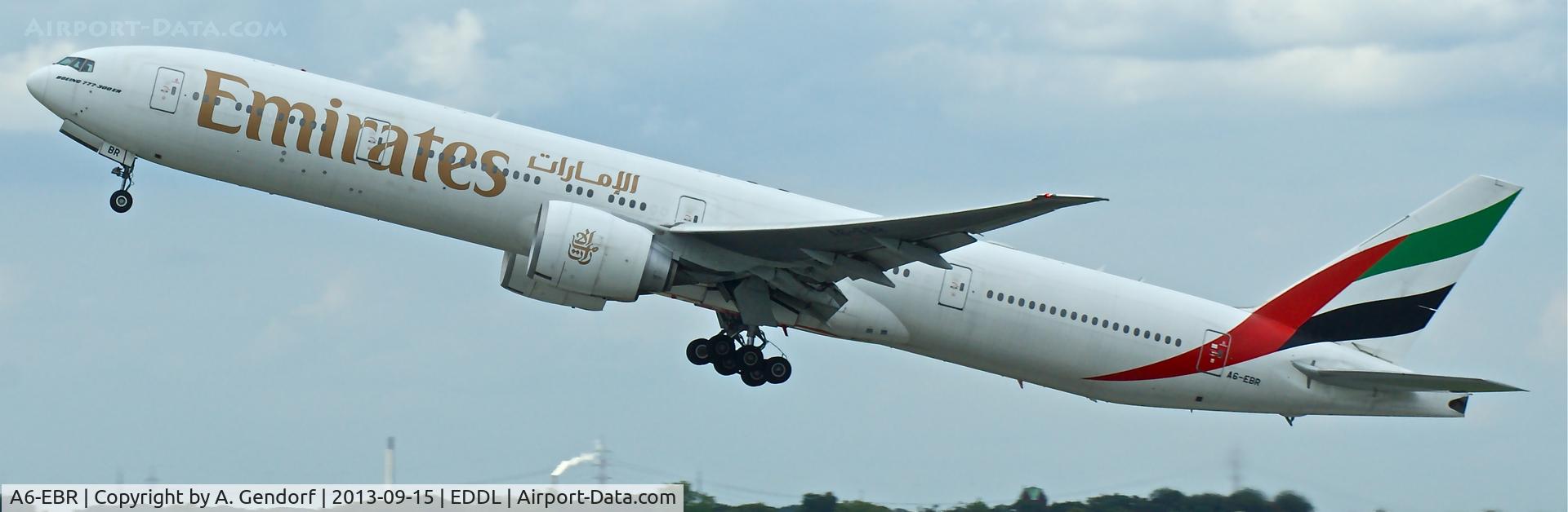 A6-EBR, 2006 Boeing 777-31H/ER C/N 34483, Emirates, seen here climbing out Düsseldorf Int´l(EDDL), bound for Dubai Int´l(OMDB)