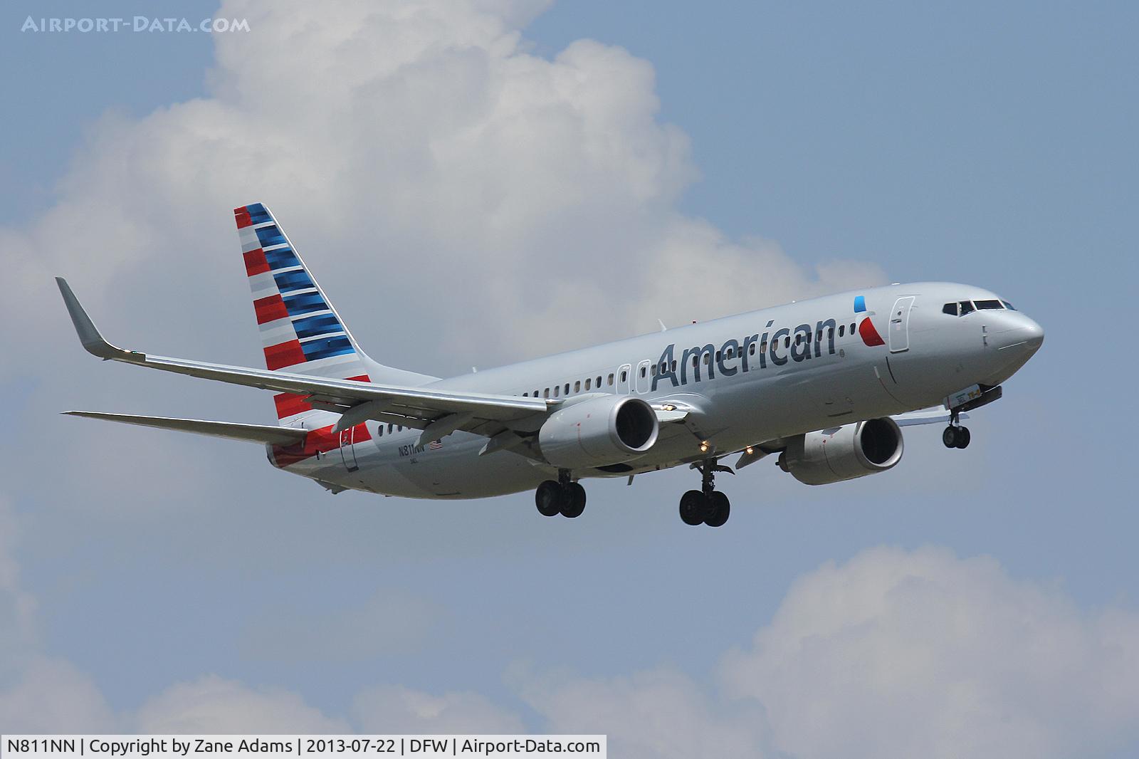 N811NN, 2009 Boeing 737-823 C/N 31079, Landing at DFW Airport