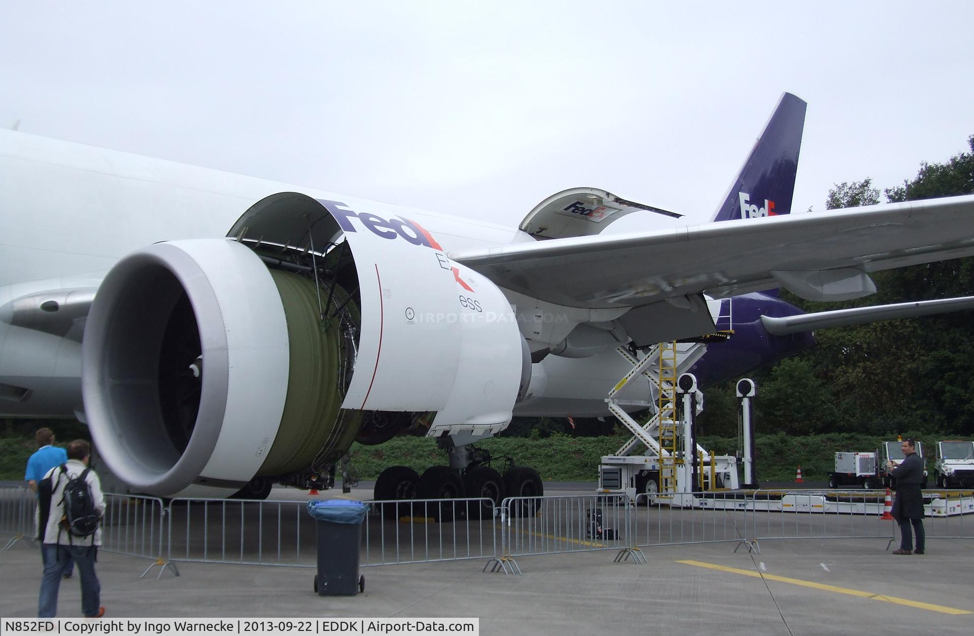 N852FD, 2010 Boeing 777-FS2 C/N 37723, Boeing 777-FS2 Freighter of FedEx at the DLR 2013 air and space day on the side of Cologne airport