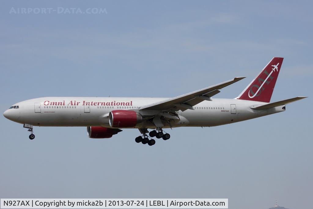 N927AX, 1997 Boeing 777-222/ER C/N 26943, Landing