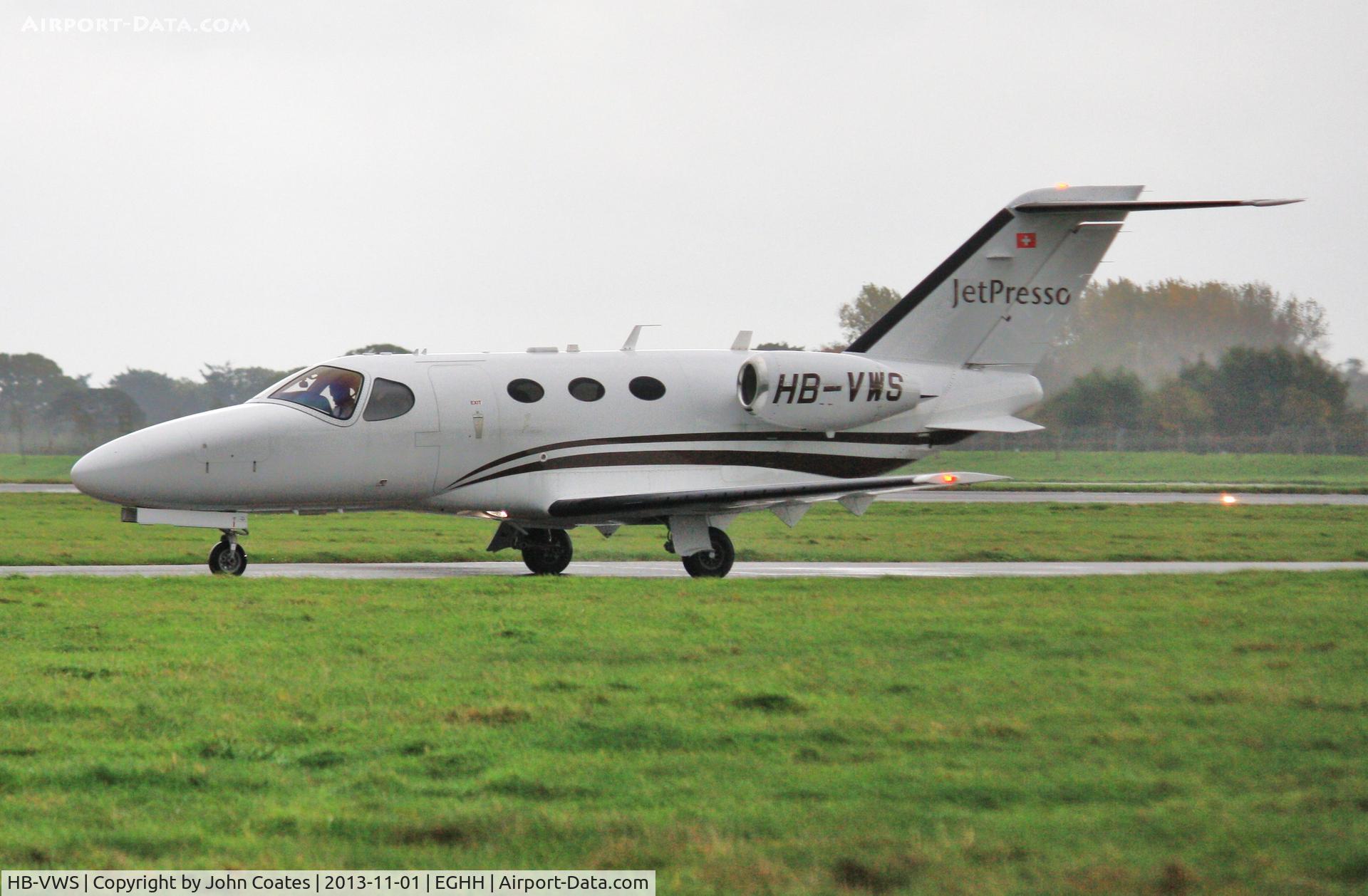 HB-VWS, 2008 Cessna 510 Citation Mustang Citation Mustang C/N 510-0067, Vacates 26 to taxi to Sigs