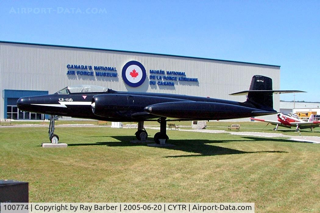 100774, Avro Canada CF-100 Mk.5 Canuck C/N 674, Avro Canada CF-100 Canuck 5 [674] (RCAF) Trenton~C 20/06/2005