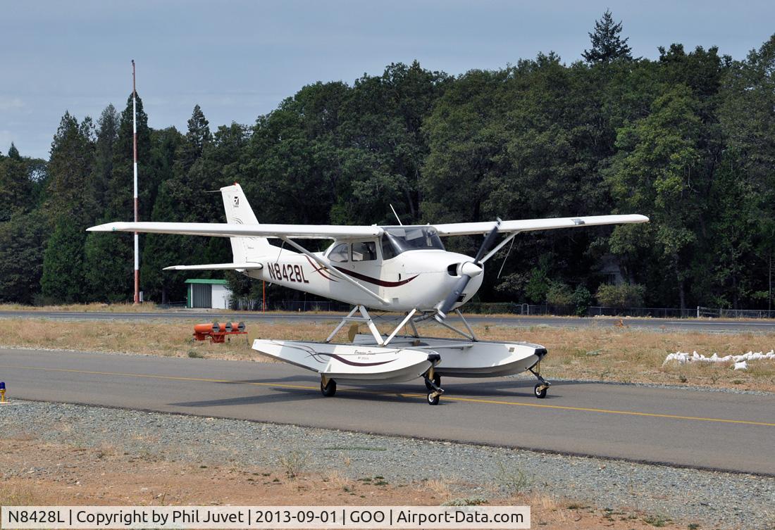 N8428L, 1968 Cessna 172I C/N 17256628, On Taxi way at the Nevada County Airport, Grass Valley, CA.