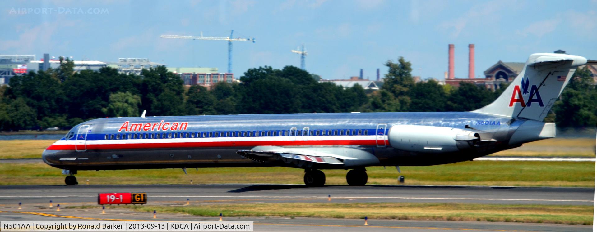 N501AA, 1989 McDonnell Douglas MD-82 (DC-9-82) C/N 49738, Takeoff roll National