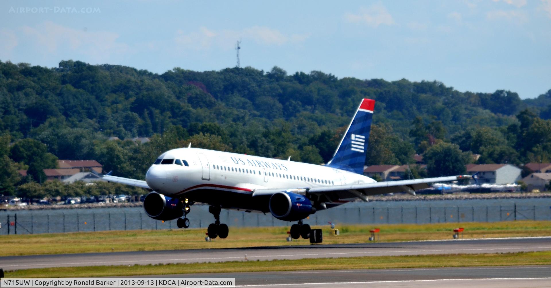 N715UW, 1999 Airbus A319-112 C/N 1051, Landing National