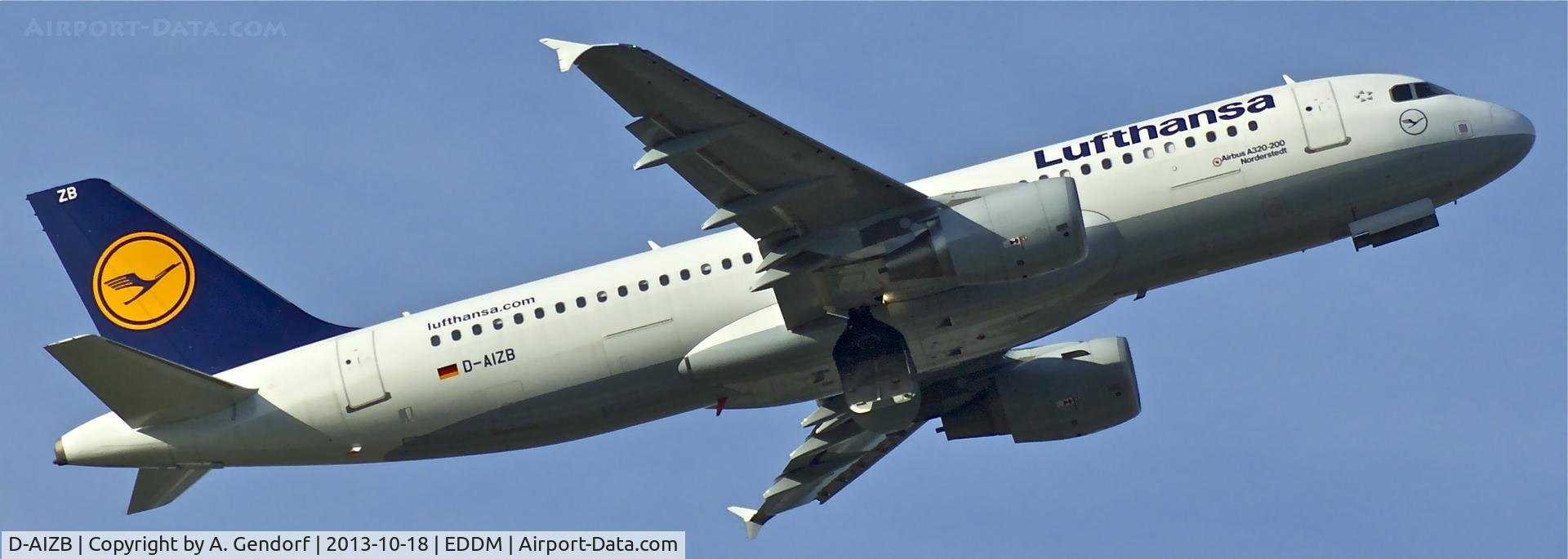 D-AIZB, 2009 Airbus A320-214 C/N 4120, Lufthansa, seen here departing RWY 08R at München(EDDM)