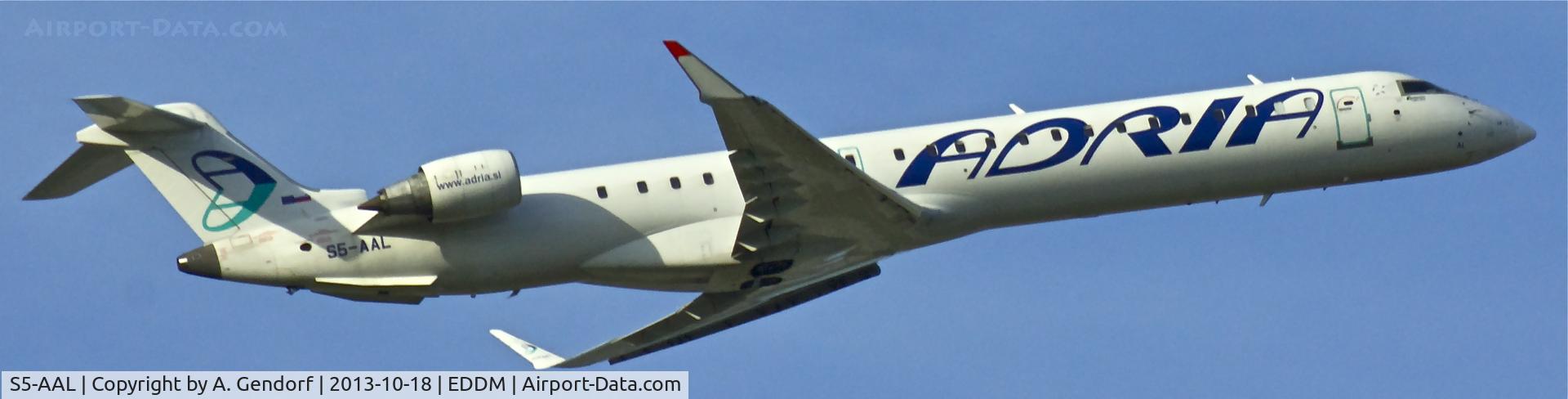 S5-AAL, 2007 Bombardier CRJ-900LR (CL-600-2D24) C/N 15129, Adria Airways, seen here climbing out at München(EDDM)
