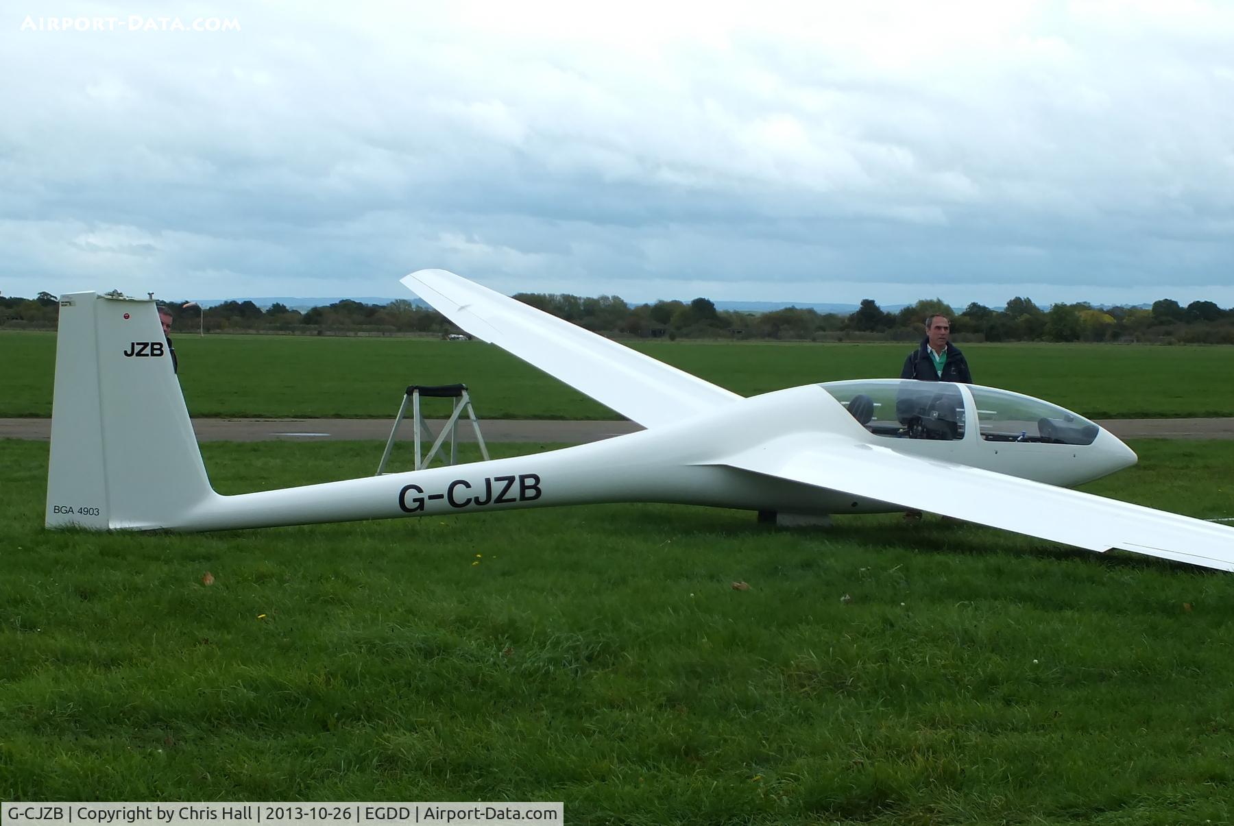 G-CJZB, 2001 AMS-Flight DG-500 Elan Orion C/N 5E223X61, Bicester JZB Syndicate