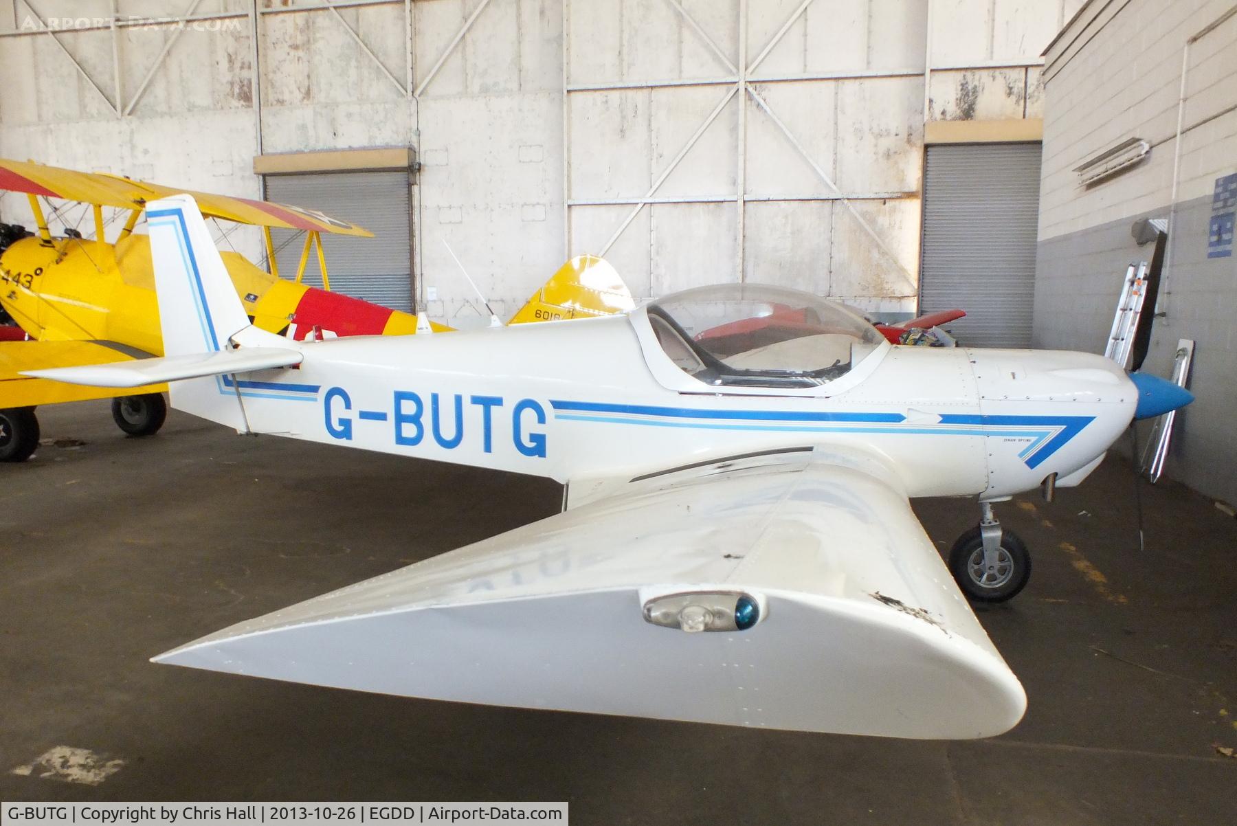 G-BUTG, 1993 Zenair CH-601 HD Zodiac C/N PFA 162-12225, hangared at Bicester