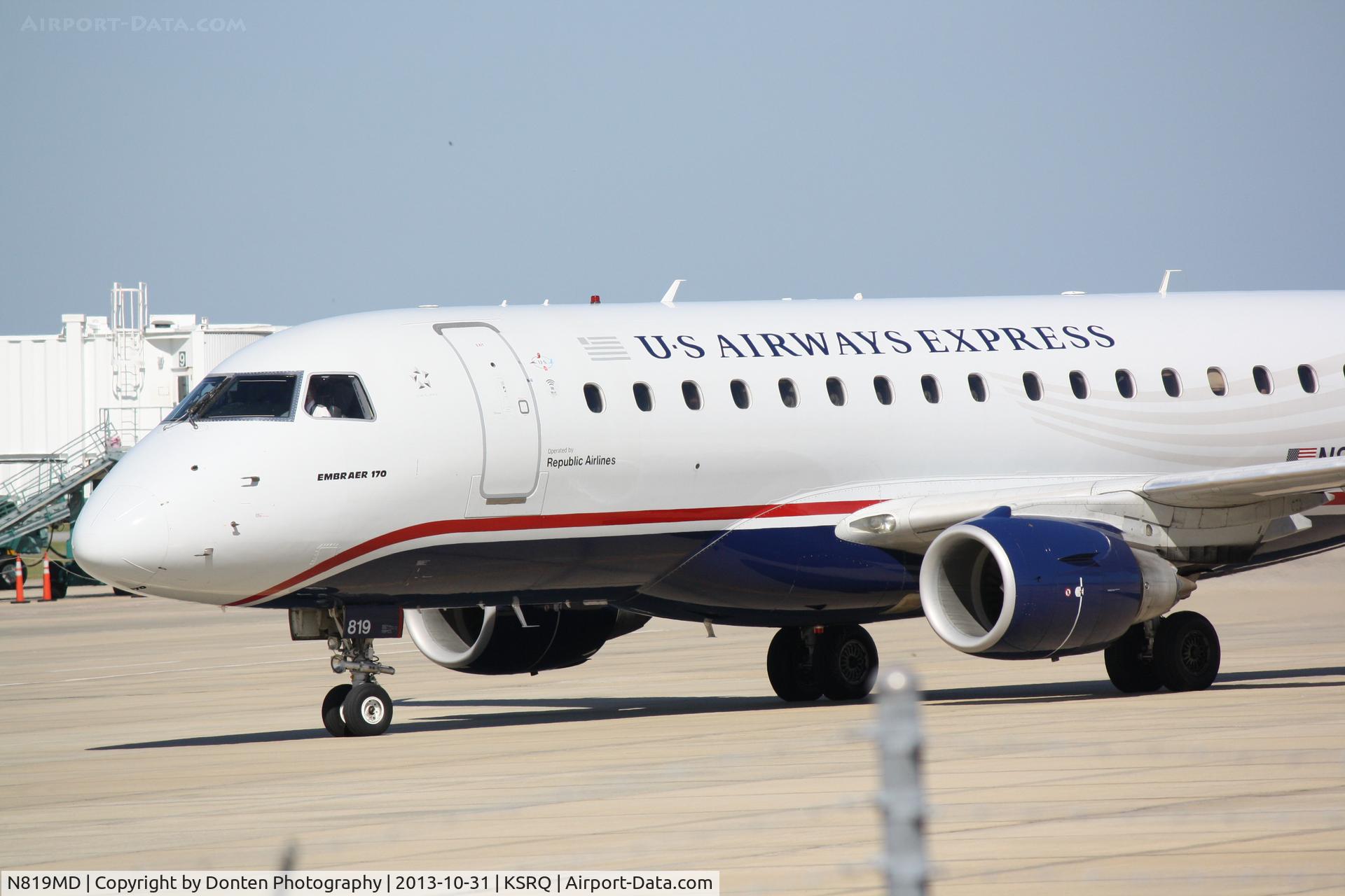 N819MD, 2004 Embraer 170SU (ERJ-170-100SU) C/N 17000040, US Air Flight 3346 oeprated by Republic (N819MD) arrives at Sarasota-Bradenton International Airport following a flight from Reagan National