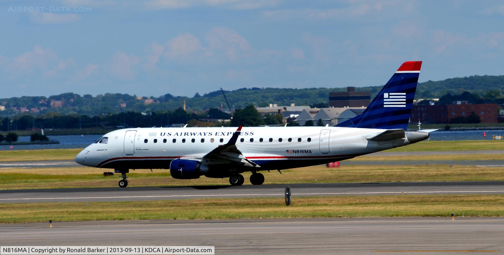 N816MA, 2004 Embraer 170SU (ERJ-170-100SU) C/N 17000037, Takeoff National