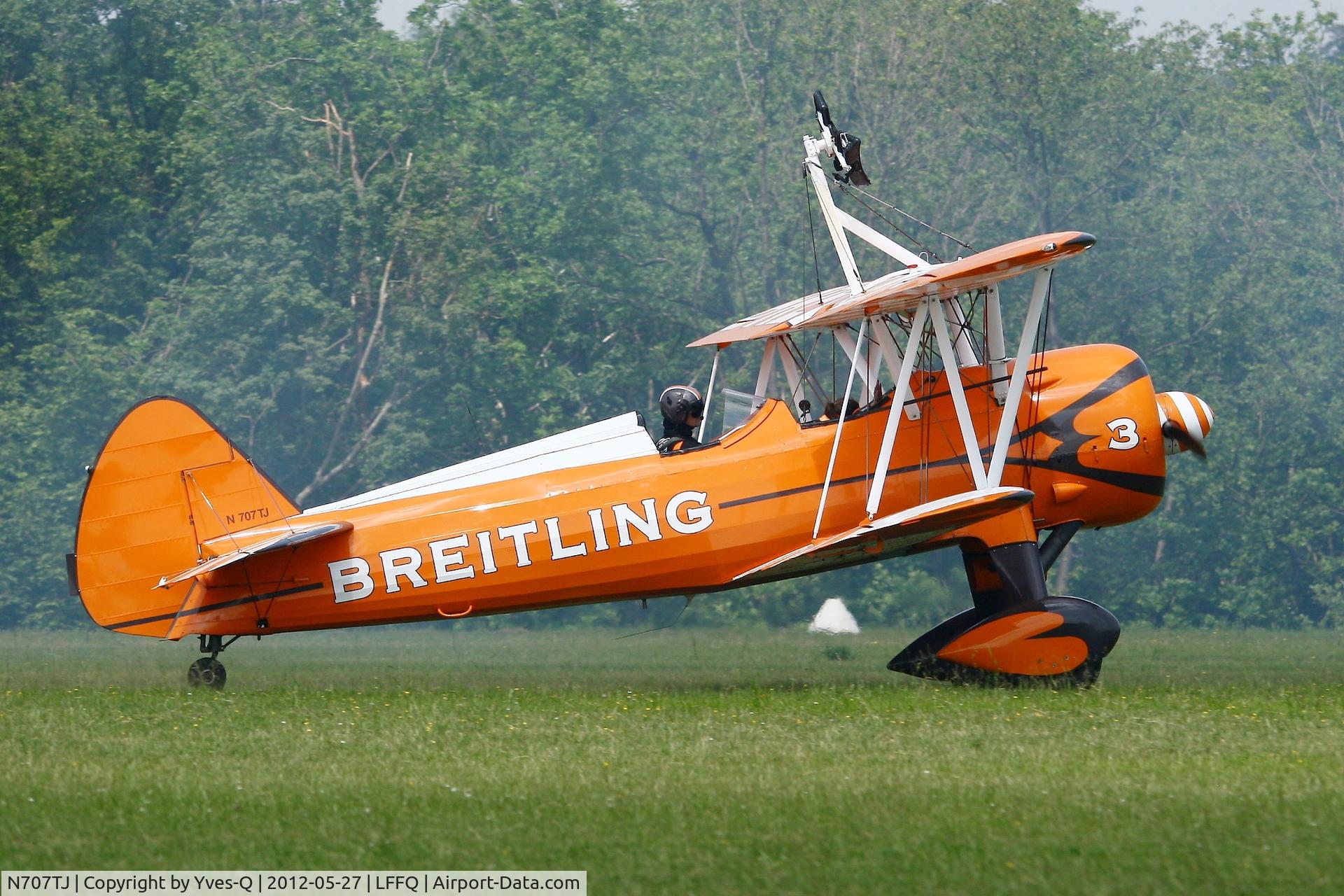 N707TJ, 1943 Boeing A75N1(PT17) C/N 75-950, Breitling (AeroSuperBatics)  Boeing PT-17 Stearman , La Ferté Alais Airfield (LFFQ) Air Show