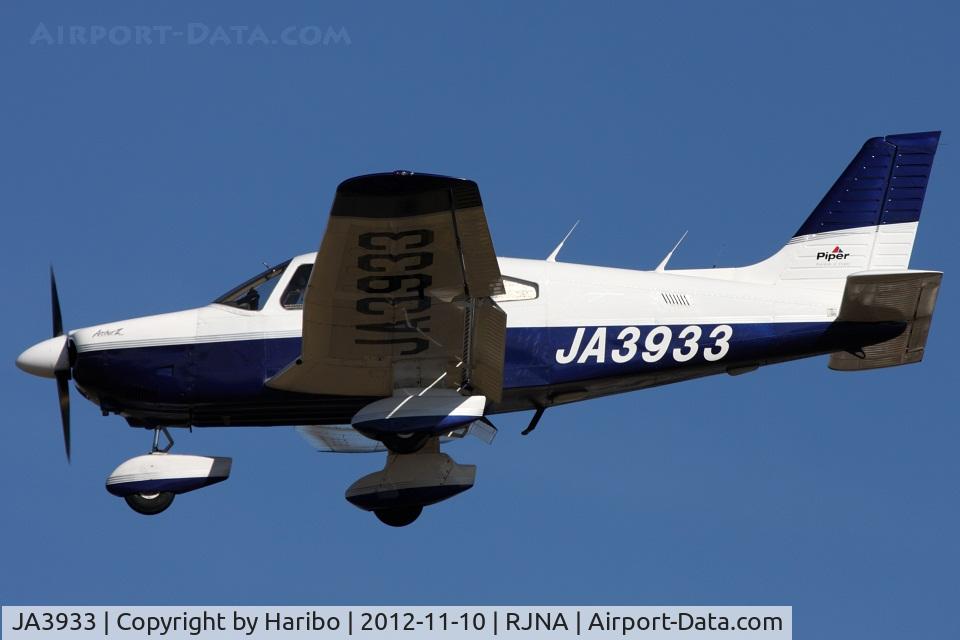 JA3933, 1983 Piper PA-28-181 Archer II C/N 28-8390028, Approaching RWY 34.