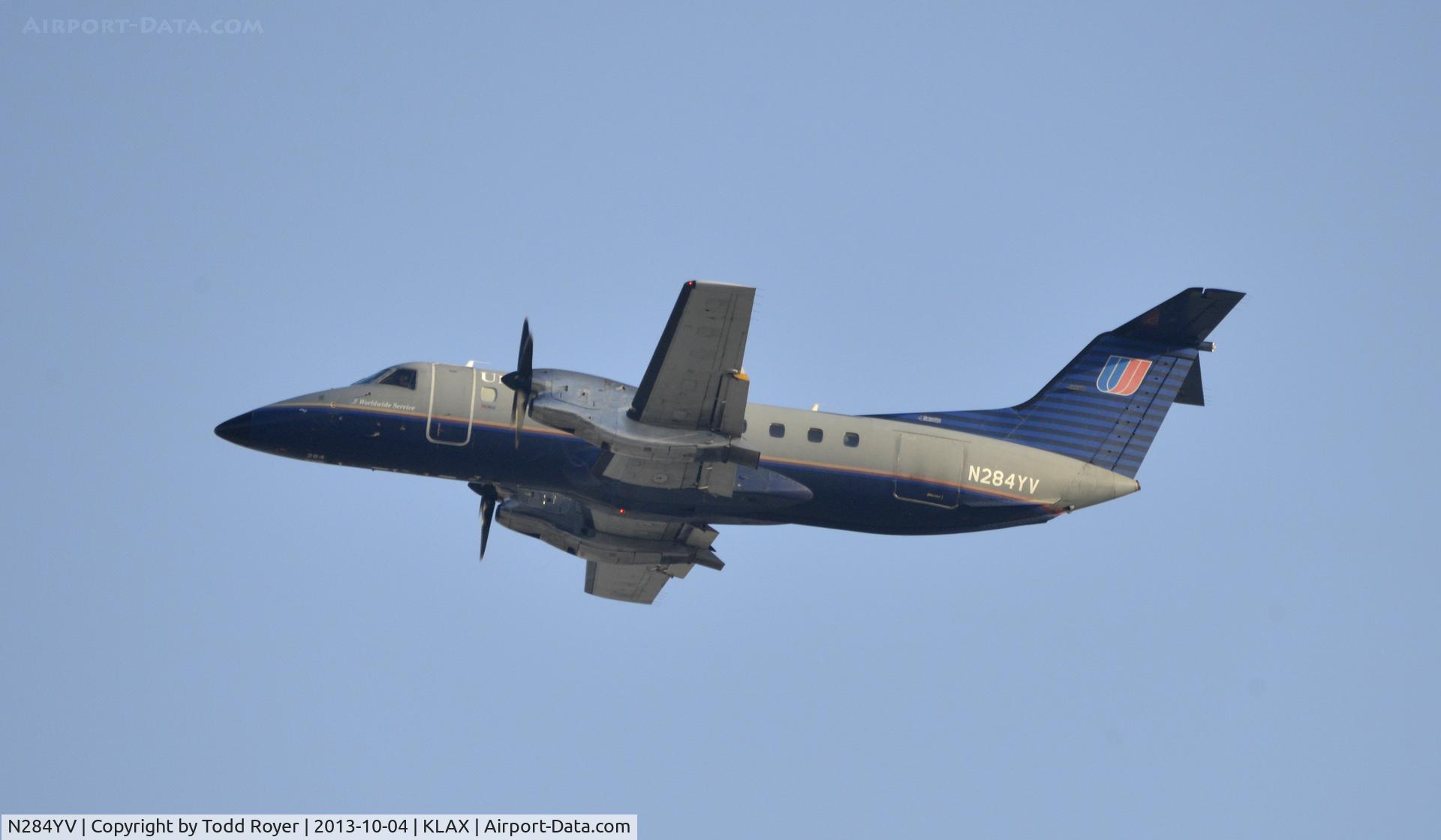 N284YV, 1994 Embraer EMB-120ER Brasilia C/N 120.284, Departing LAX