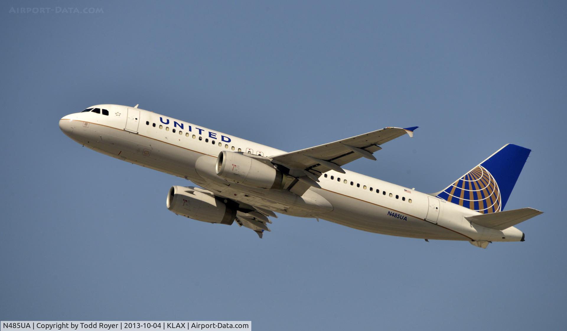 N485UA, 2001 Airbus A320-232 C/N 1617, Departing LAX