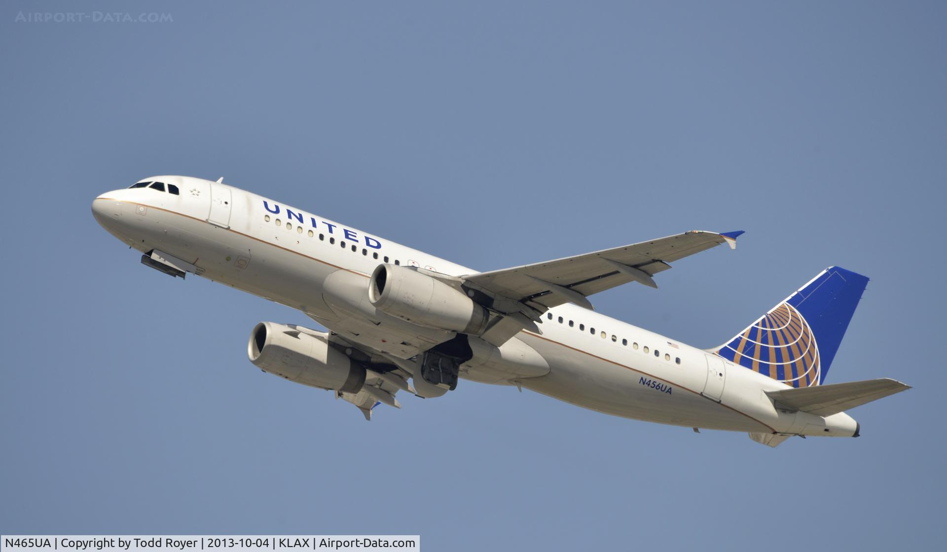 N465UA, 2000 Airbus A320-232 C/N 1341, Departing LAX