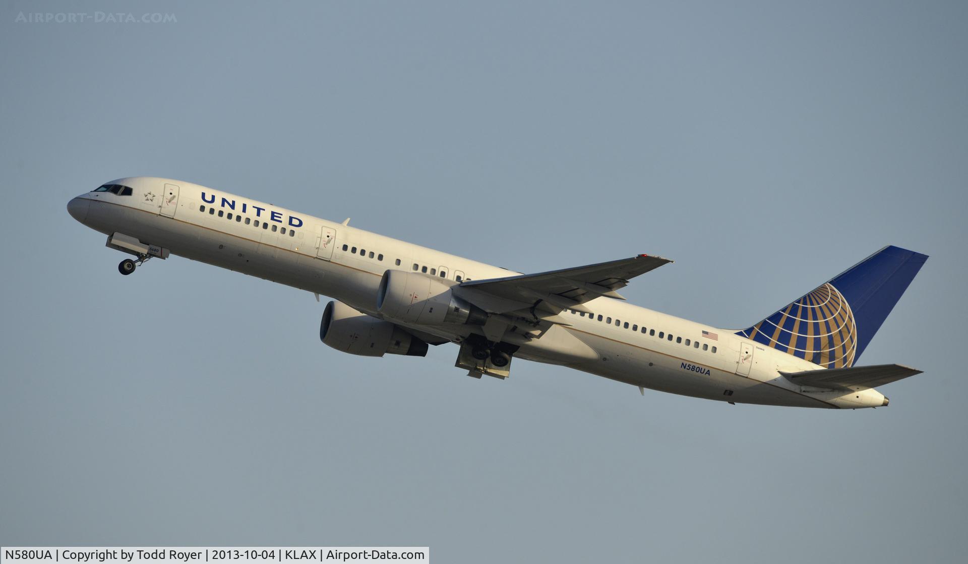 N580UA, 1993 Boeing 757-222 C/N 26698, Departing LAX