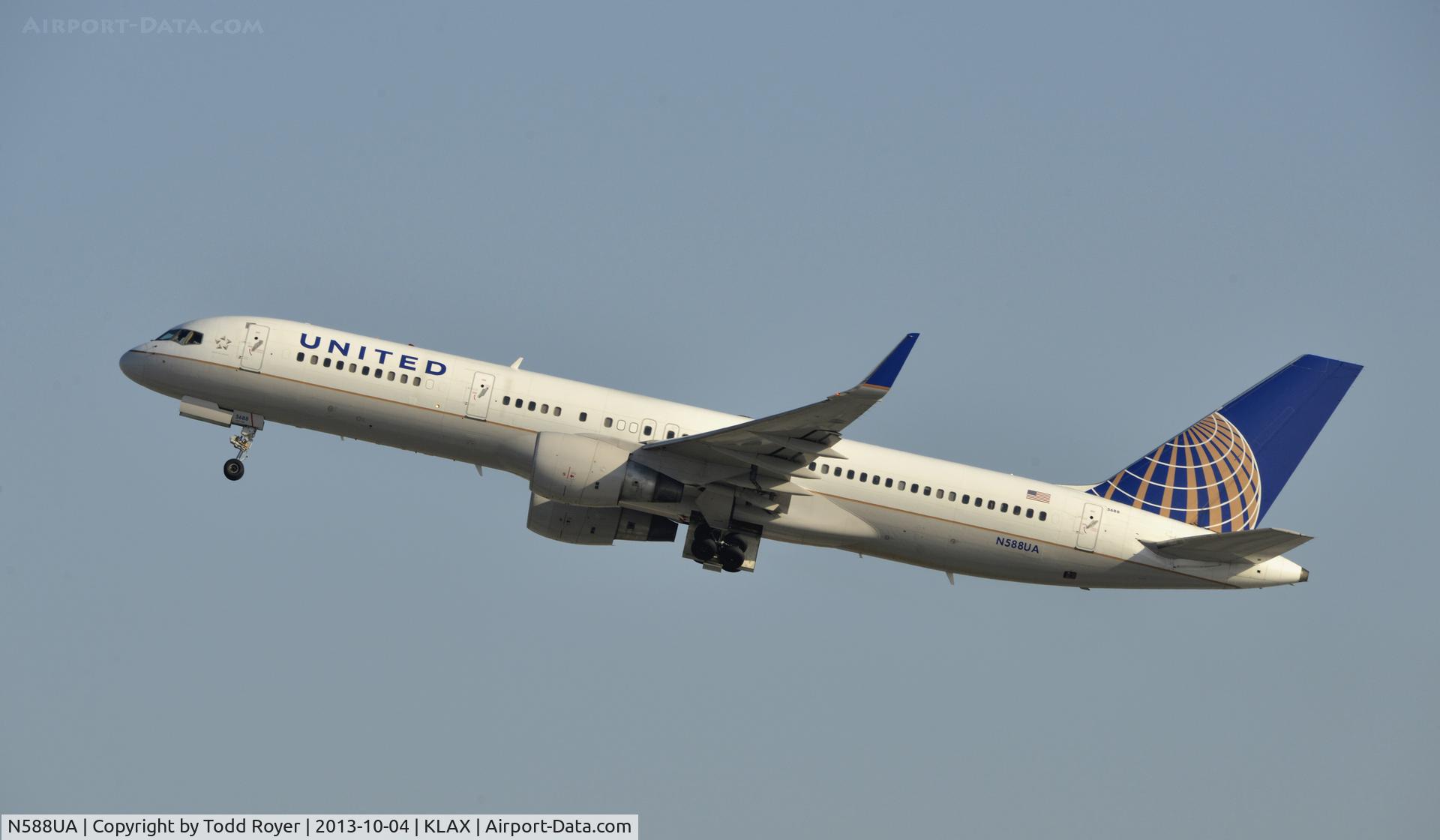 N588UA, 1993 Boeing 757-222 C/N 26717, Departing LAX
