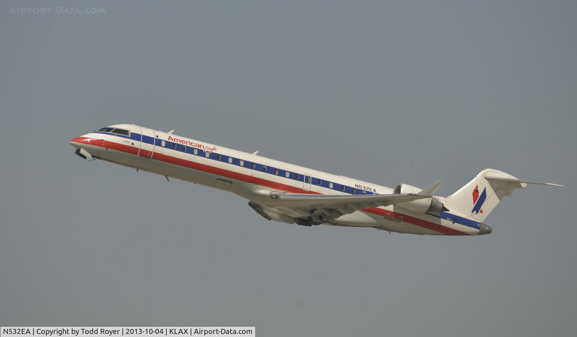 N532EA, Bombardier CRJ-702 (CL-600-2C10) Regional Jet C/N 10310, Departing LAX