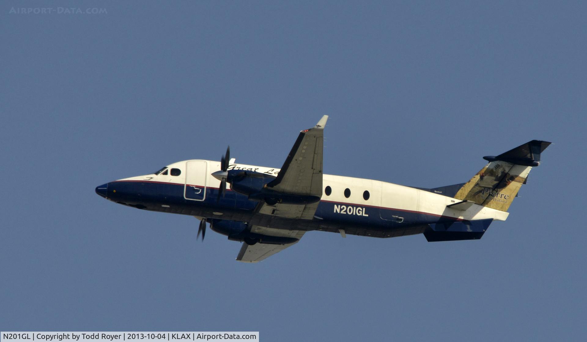 N201GL, 1996 Beech 1900D C/N UE-201, Departing LAX