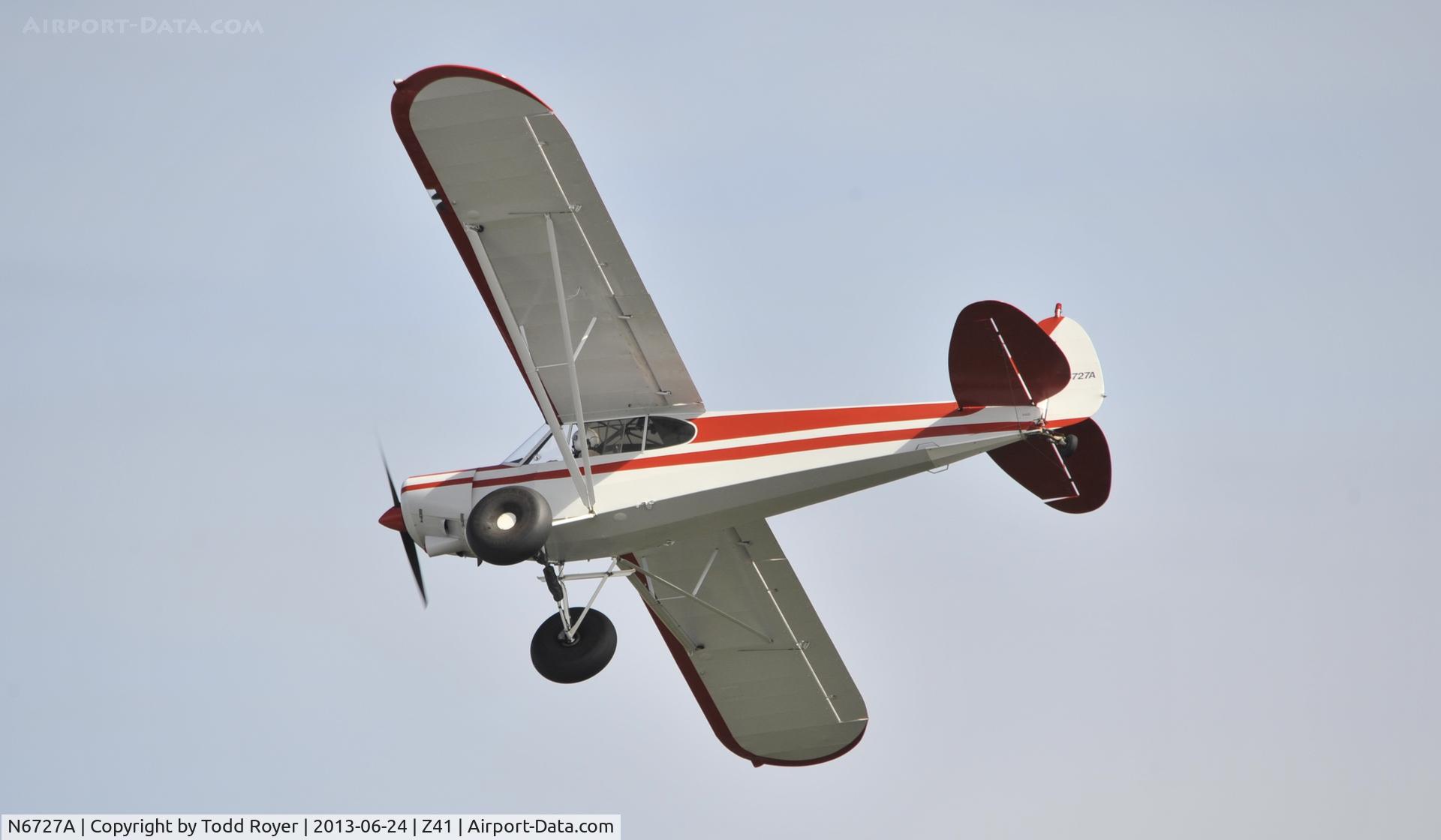 N6727A, 1981 Piper PA-18-150 Super Cub C/N 18-8109031, Landing at Lake Hood Strip