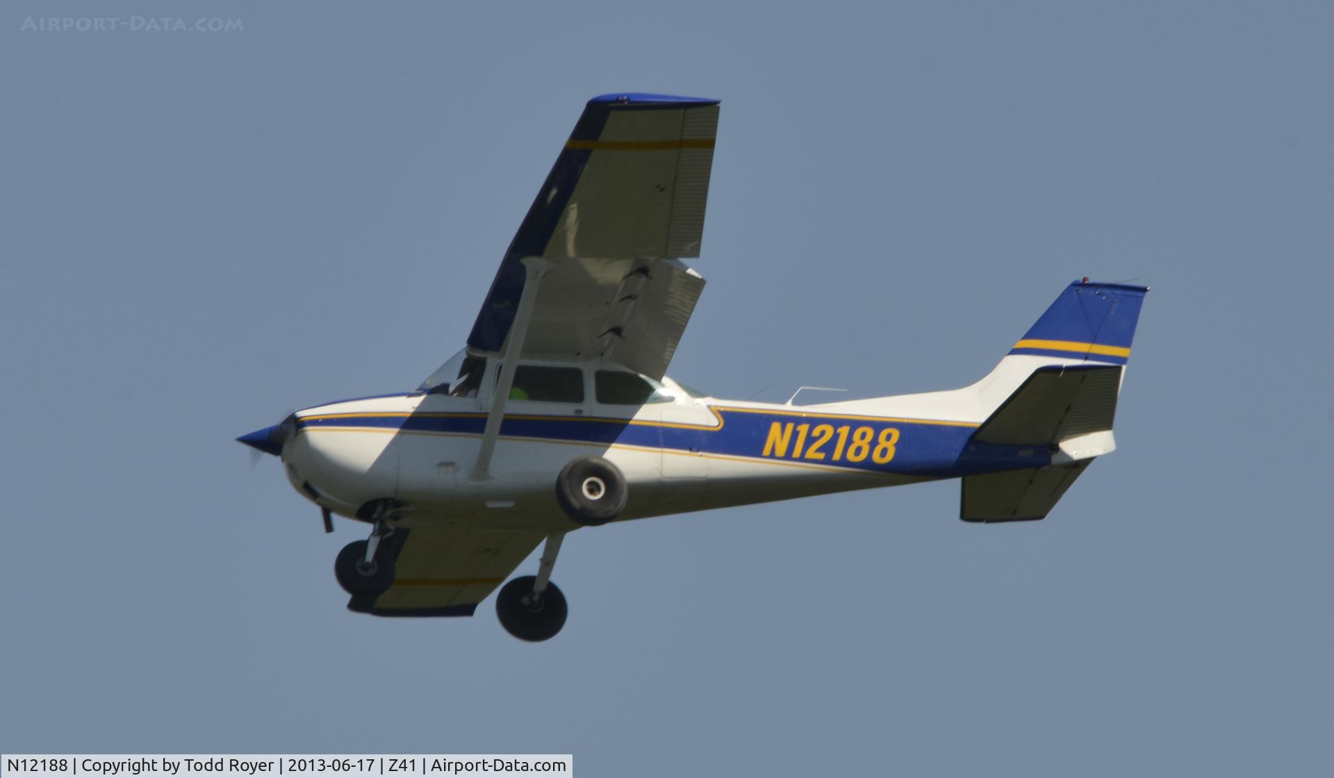 N12188, 1973 Cessna 172M C/N 17261871, Landing at Lake Hood Strip