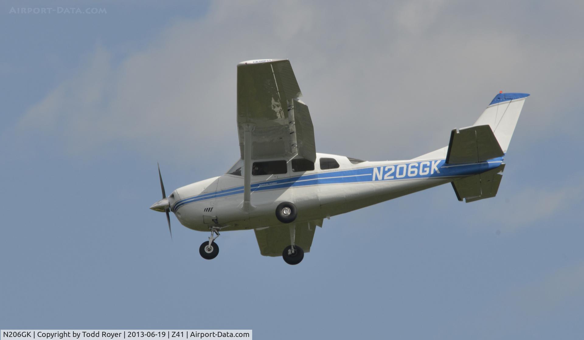 N206GK, 1981 Cessna U206G Stationair C/N U20606100, Landing at Lake Hood Strip