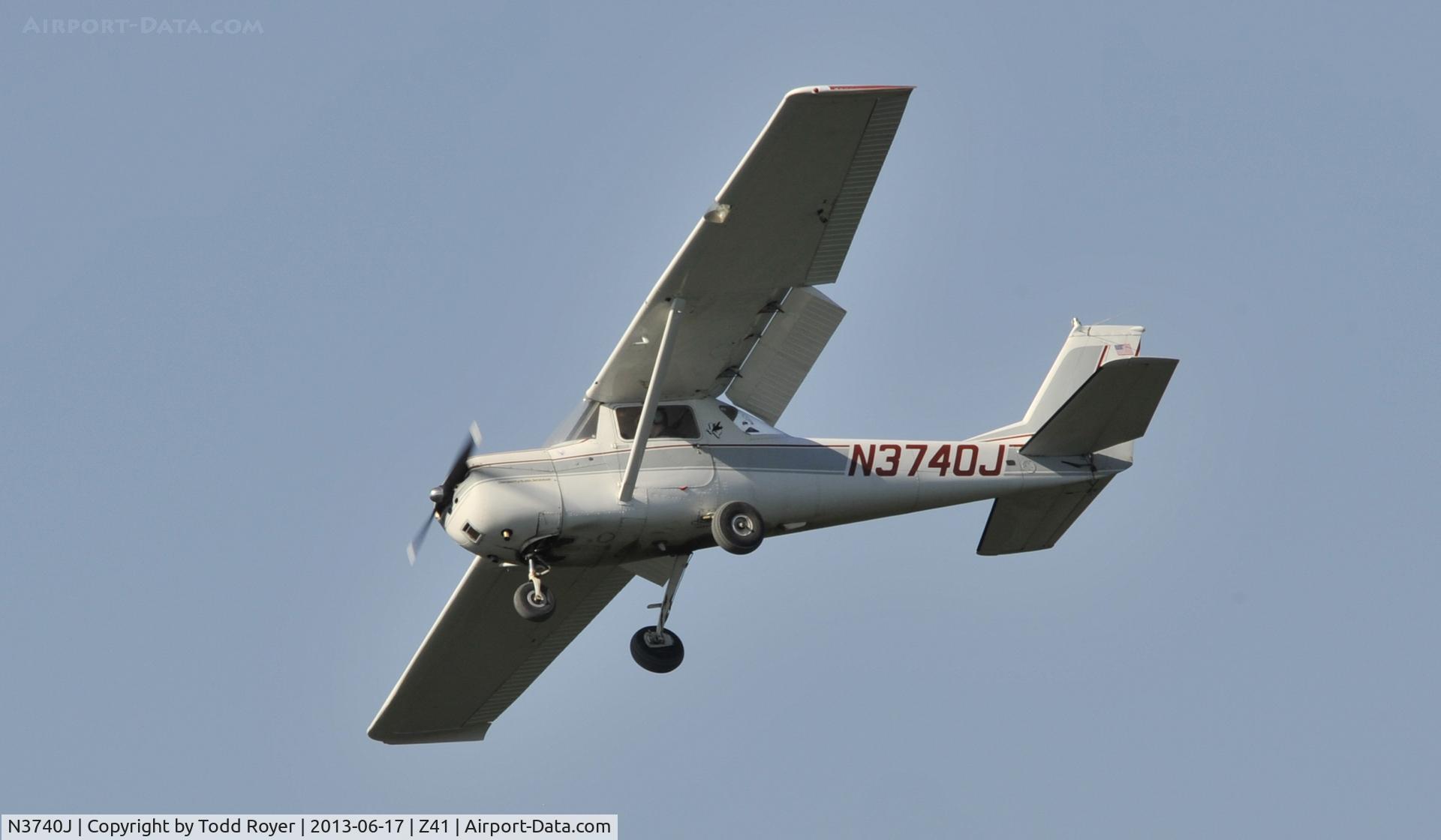 N3740J, 1966 Cessna 150G C/N 15065040, Landing at Lake Hood Strip