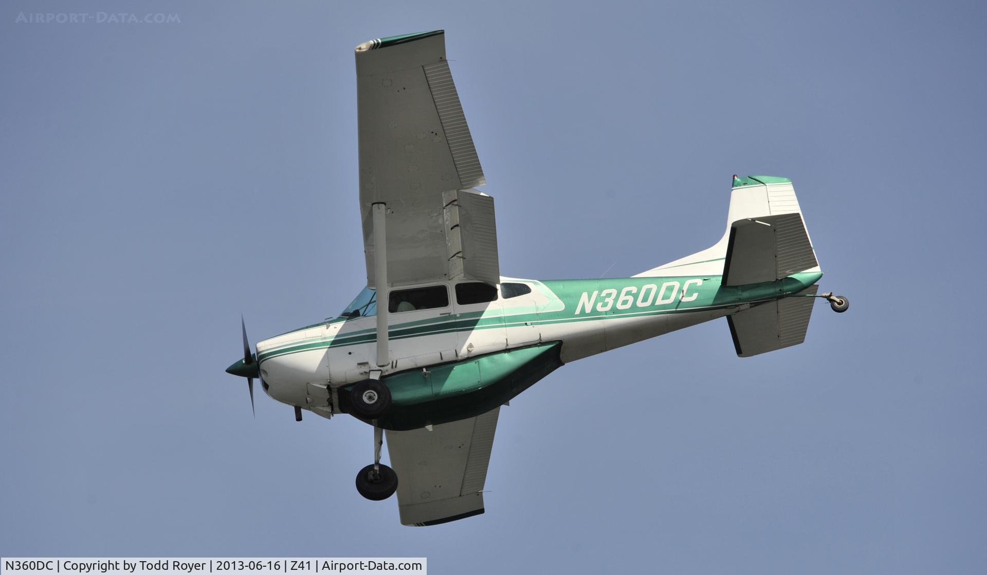 N360DC, 1973 Cessna A185F Skywagon 185 C/N 185-02173, Landing at Lake Hood Strip