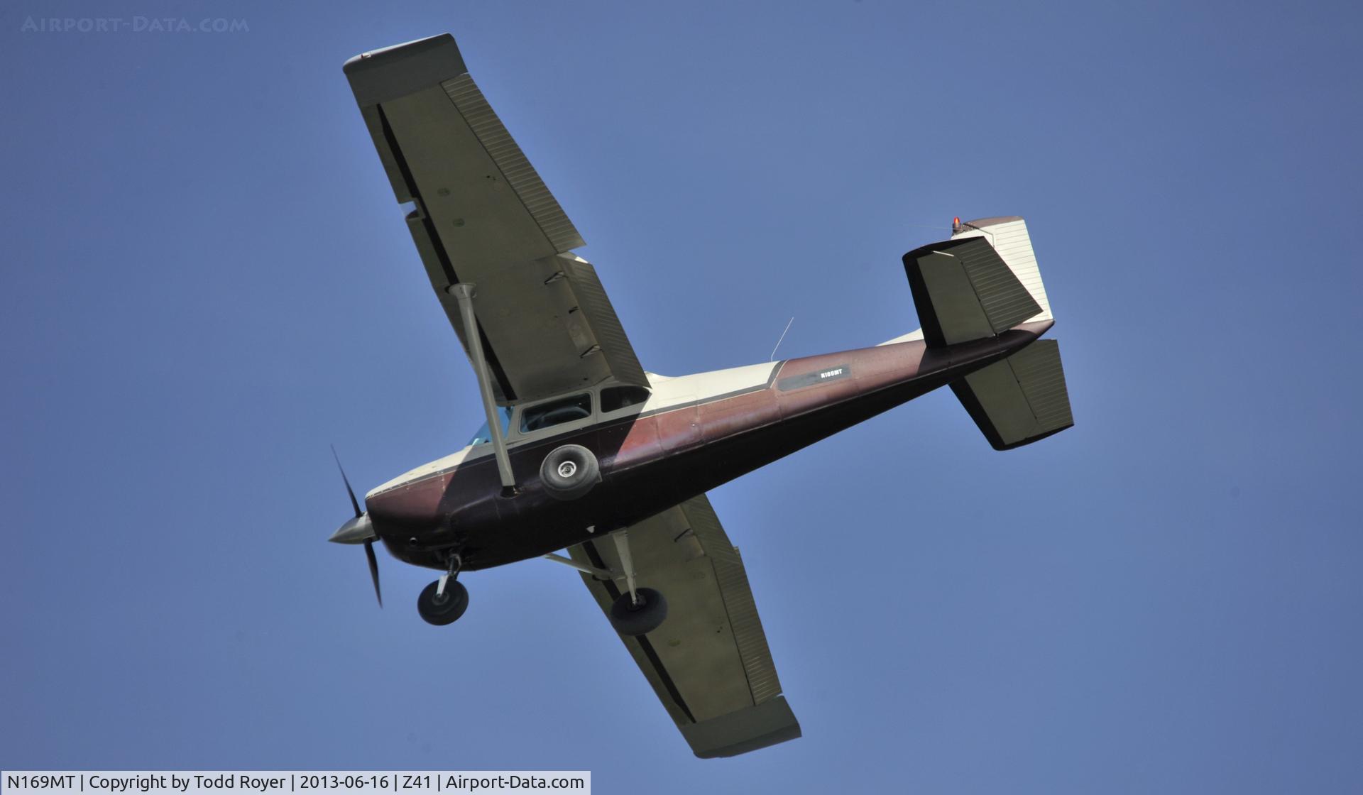 N169MT, 1957 Cessna 182A Skylane C/N 34507, Landing at Lake Hood Strip