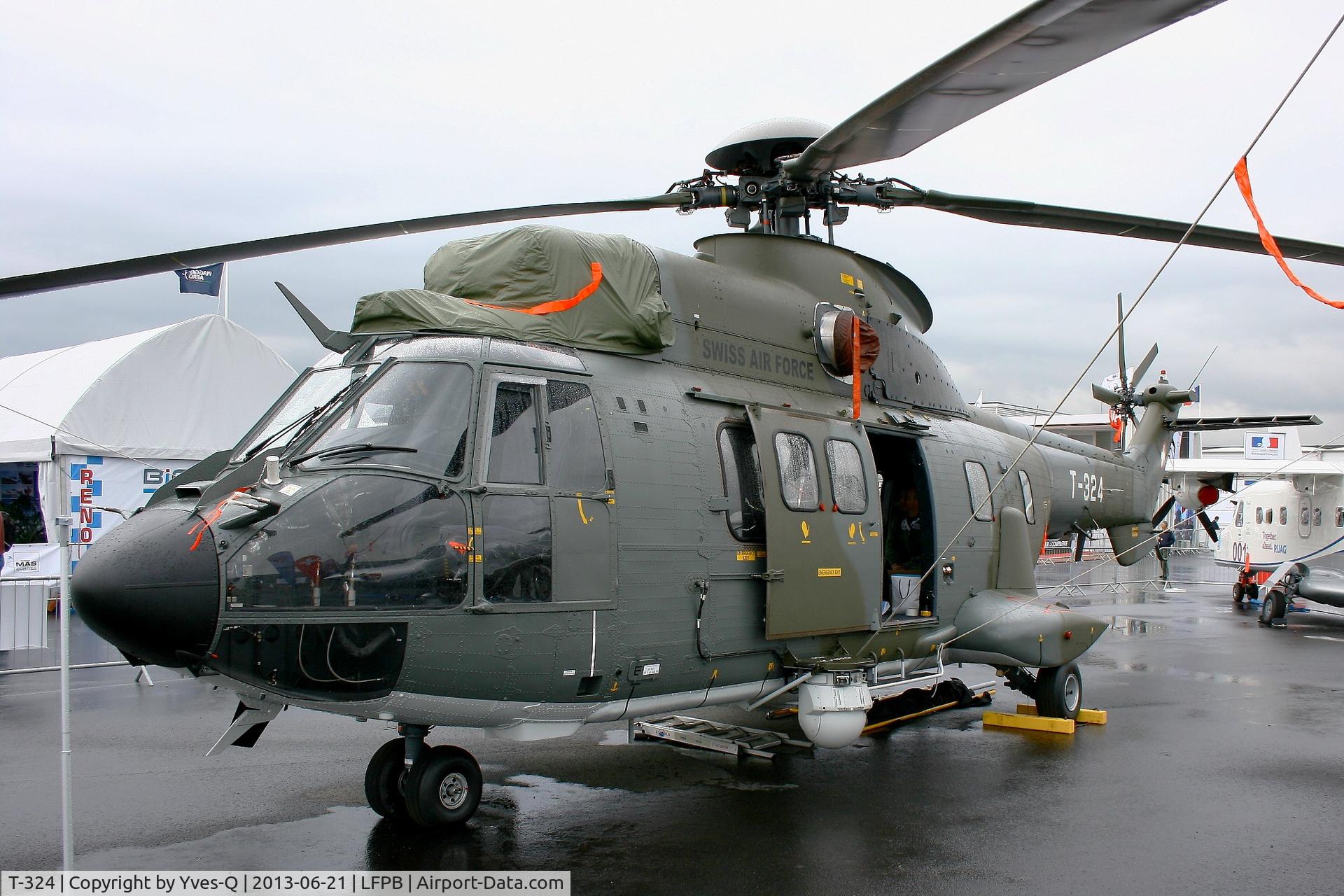 T-324, 1993 Aerospatiale AS-332M1 Super Puma C/N 2364, Swiss Air Force Aerospatiale AS-332M-1 Super Puma, Static Display  Paris-Le Bourget Air Show 2013