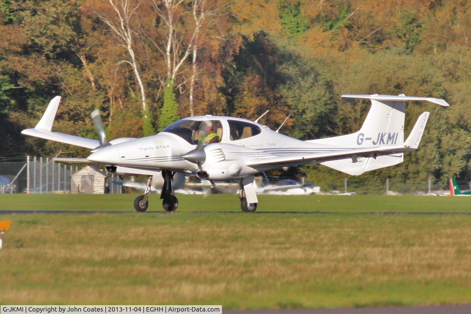 G-JKMI, 2005 Diamond DA-42 Twin Star C/N 42.051, Departing on 26