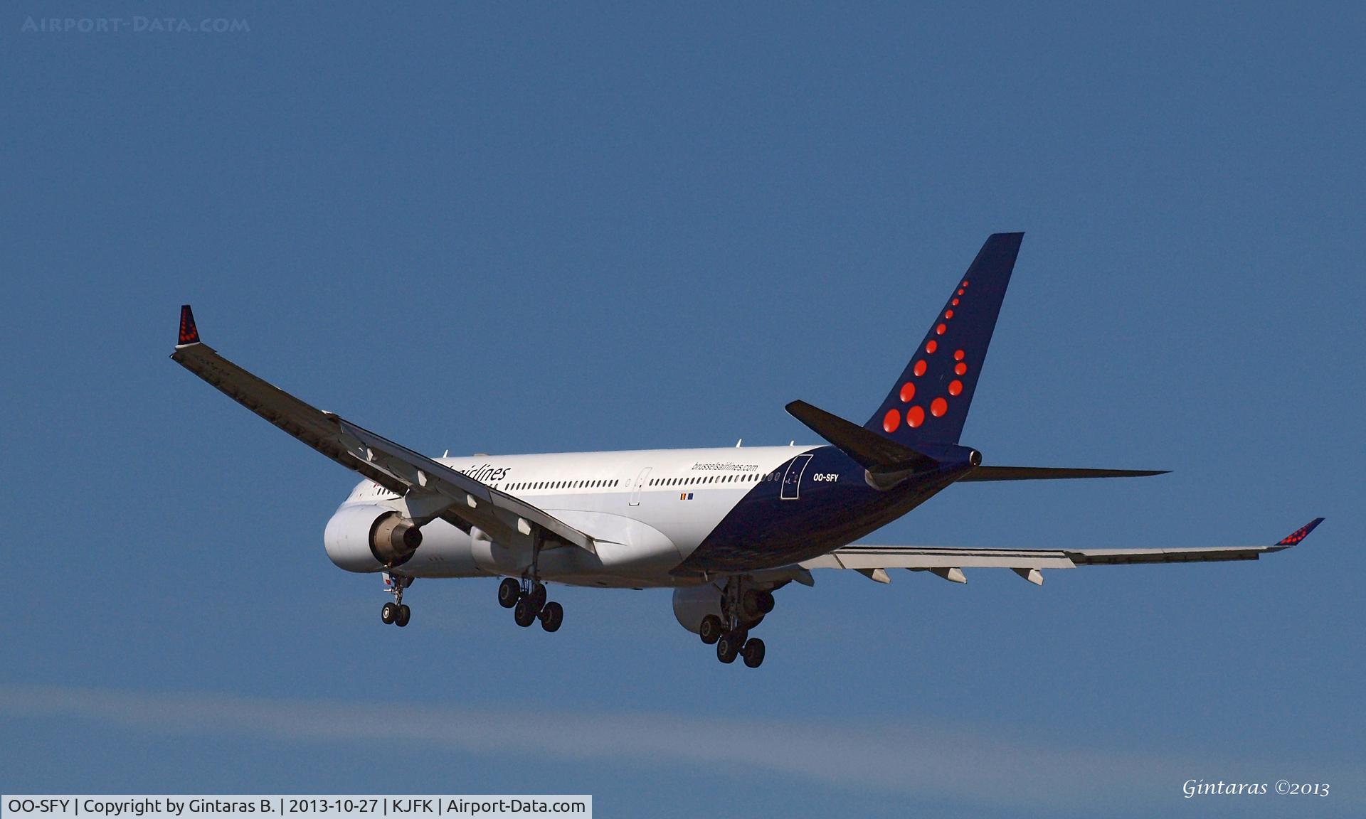OO-SFY, 1998 Airbus A330-223 C/N 229, Going to a landing on 31R @ JFK
