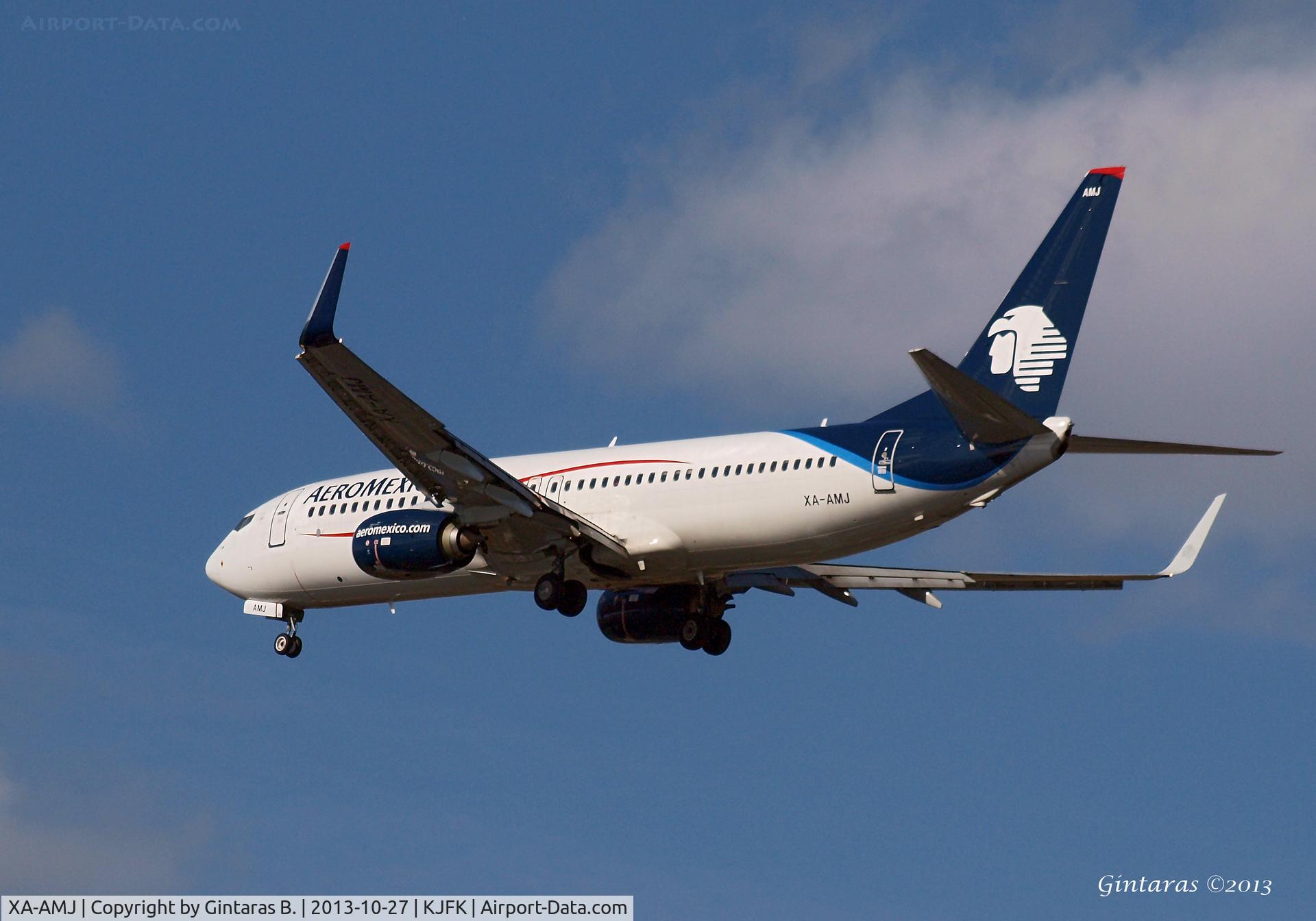 XA-AMJ, 2012 Boeing 737-852 C/N 36701, Going to a landing on 31R @ JFK