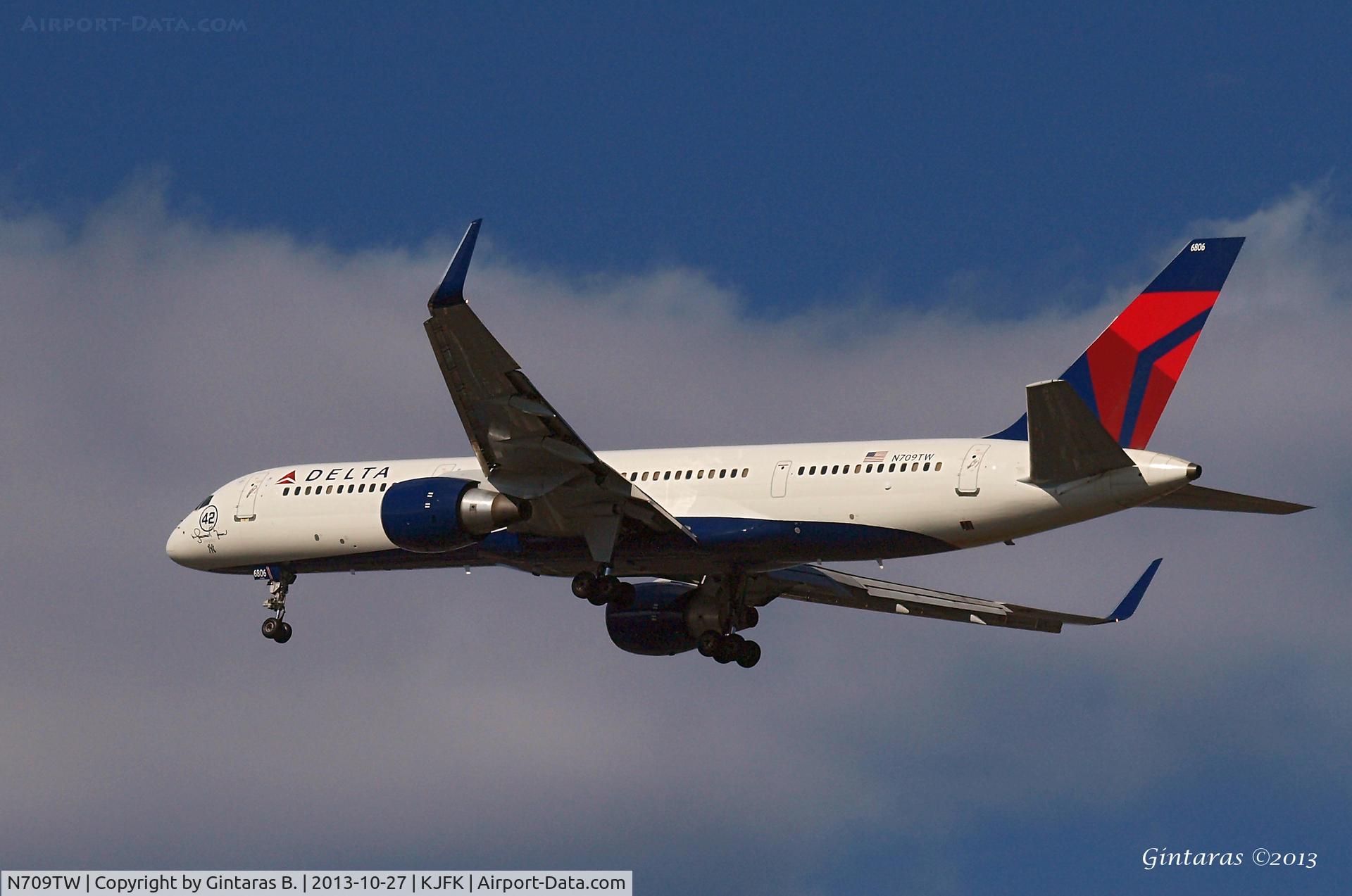 N709TW, 1997 Boeing 757-2Q8 C/N 28168, 