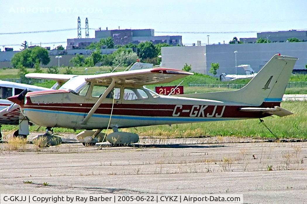 C-GKJJ, 1975 Cessna 172M C/N 17265807, Cessna 172M Skyhawk [172-65807] (Toronto Airways) Toronto-Buttonville~C 22/06/2005