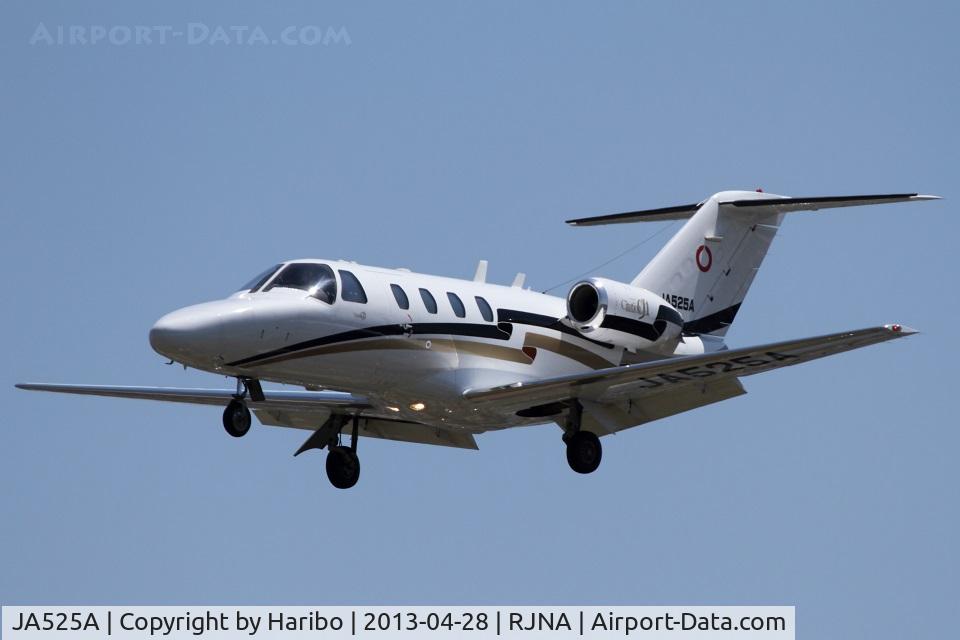 JA525A, 2001 Cessna 525 CitationJet CJ1 C/N 525-0449, Approaching RWY 34.