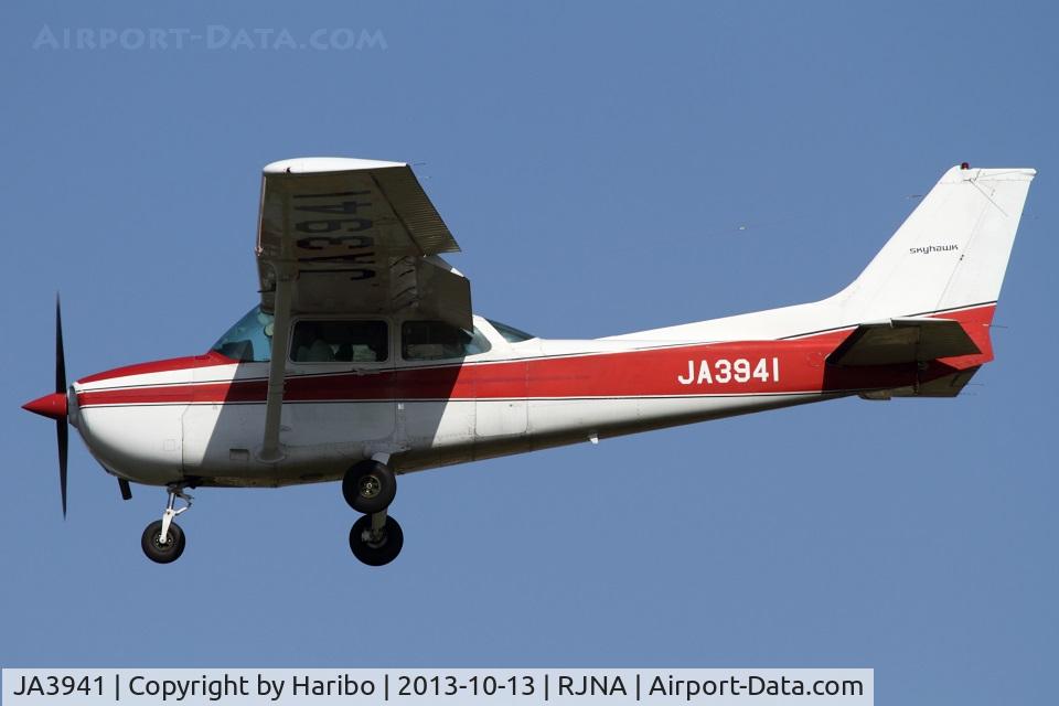 JA3941, 1984 Cessna 172P C/N 17276168, Approaching RWY 34.