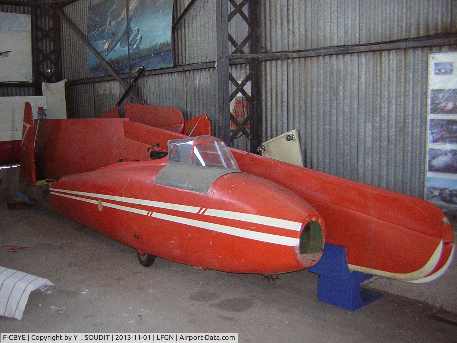 F-CBYE, Fouga Castel 311 P C/N 18-289, F-CBYE : On rebuilt
