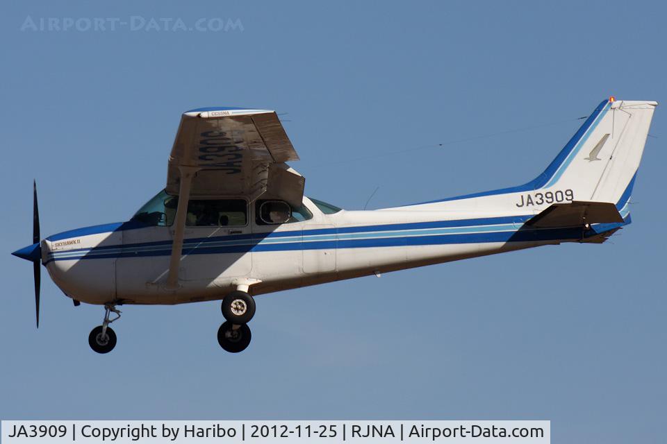 JA3909, 1982 Cessna 172P C/N 17275537, Skyhawk II