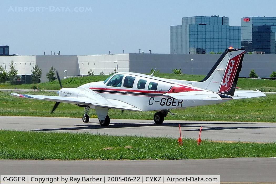 C-GGER, 1991 Beech 58 Baron C/N TH-1637, Beech 58 Baron [TH-1637] Toronto-Buttonville~C 22/06/2005