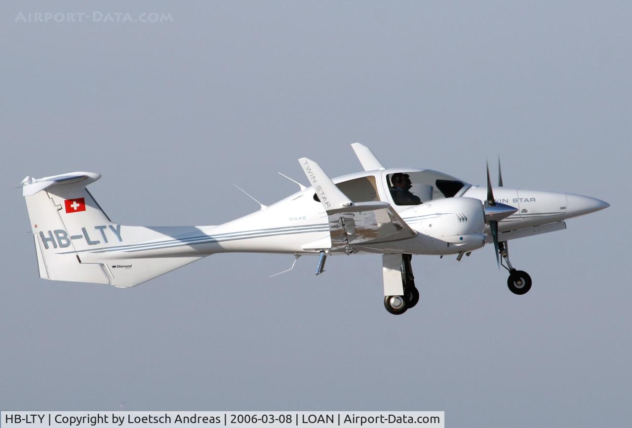HB-LTY, 2005 Diamond DA-42 Twin Star C/N 42.069, Diamond DA42