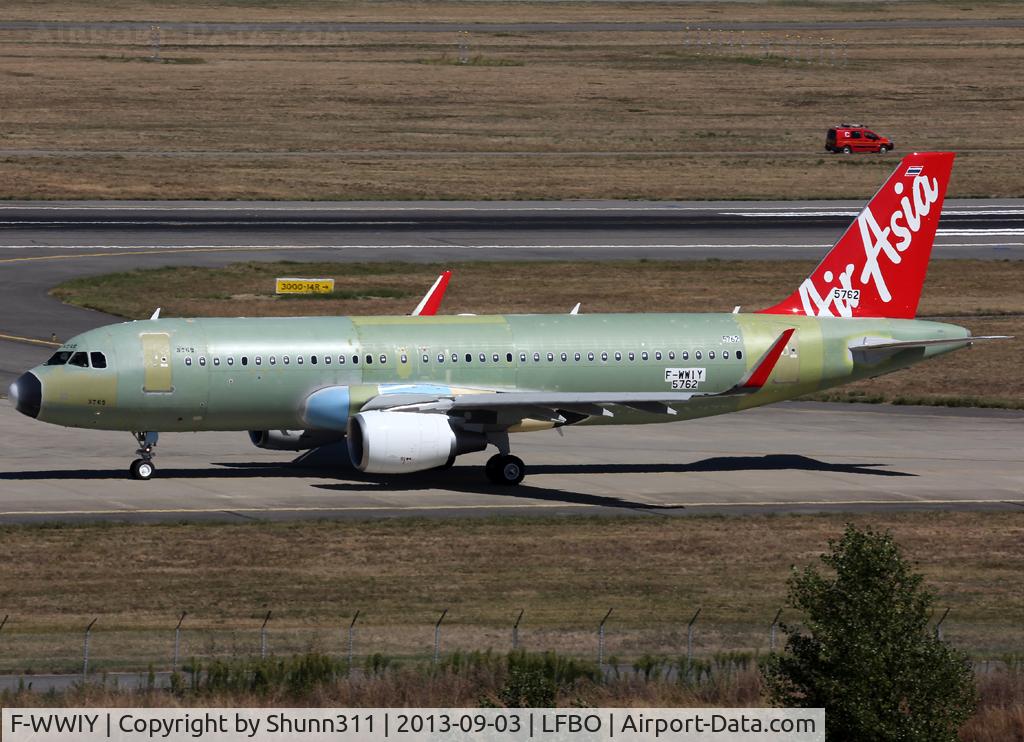 F-WWIY, 2013 Airbus A320-216 C/N 5762, C/n 5762 - For Thai AirAsia