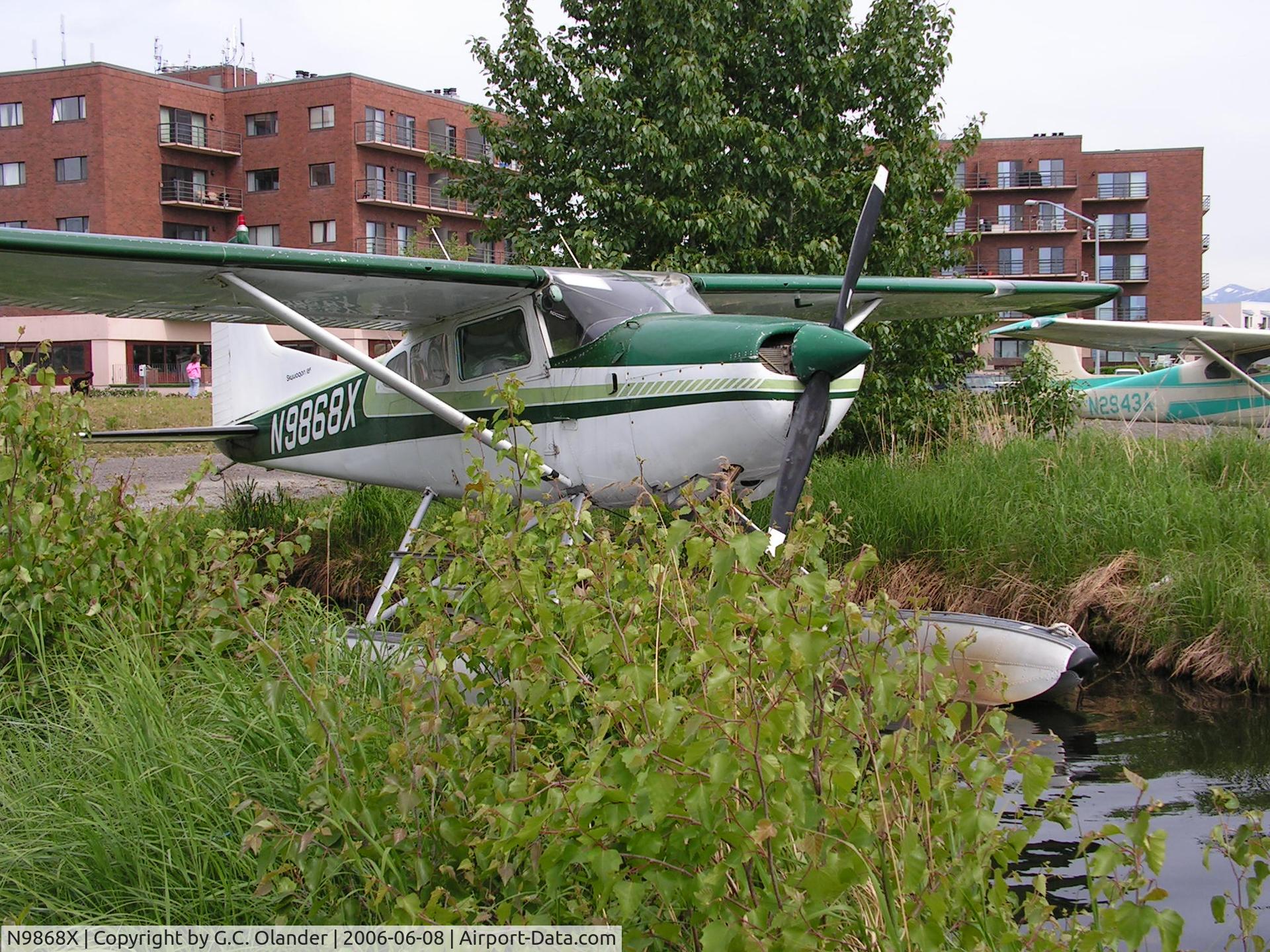 N9868X, 1961 Cessna 185 Skywagon C/N 185-0068, Picture taken the summer of 2006