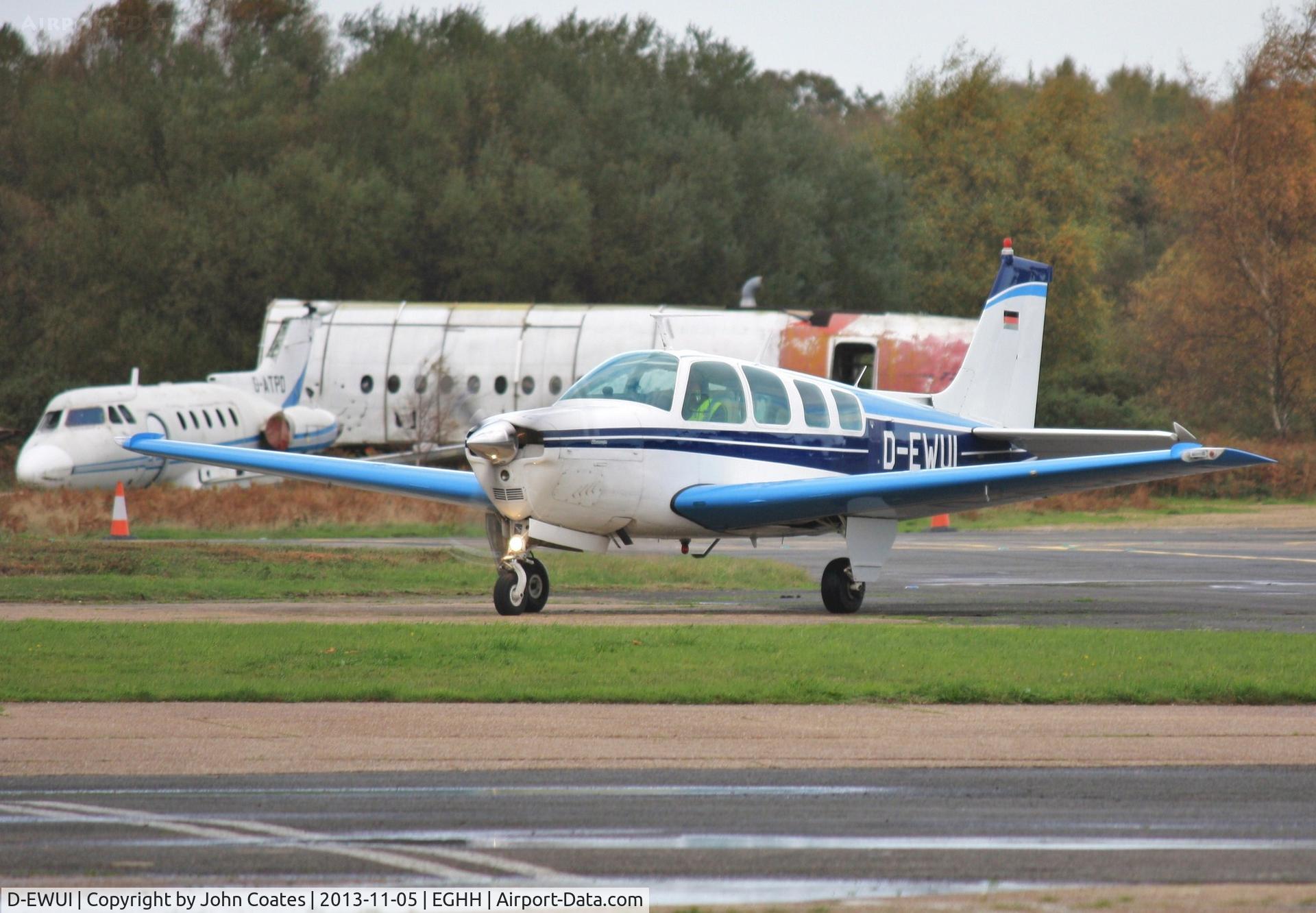 D-EWUI, 1976 Beech A36 Bonanza 36 Bonanza 36 C/N E-854, Taxiing back to Airtime North.