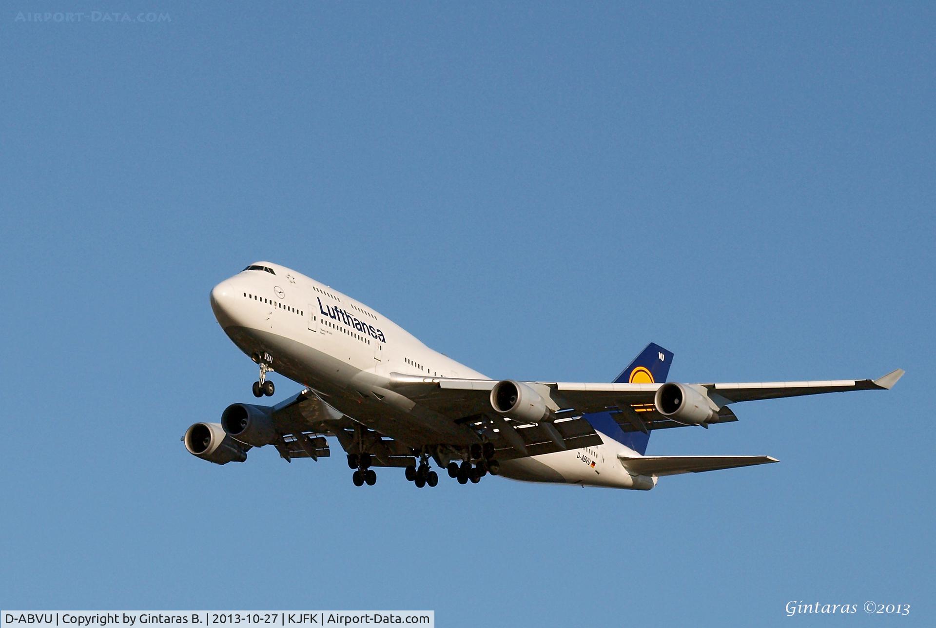 D-ABVU, 1998 Boeing 747-430 C/N 29492, Going to a landing on 31R @ JFK