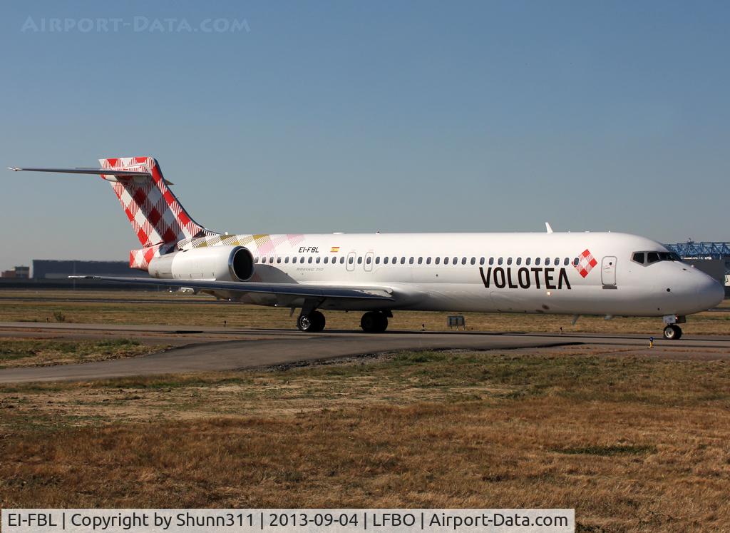 EI-FBL, 2005 Boeing 717-2BL C/N 55183, Taxiing holding point rwy 14L for departure...