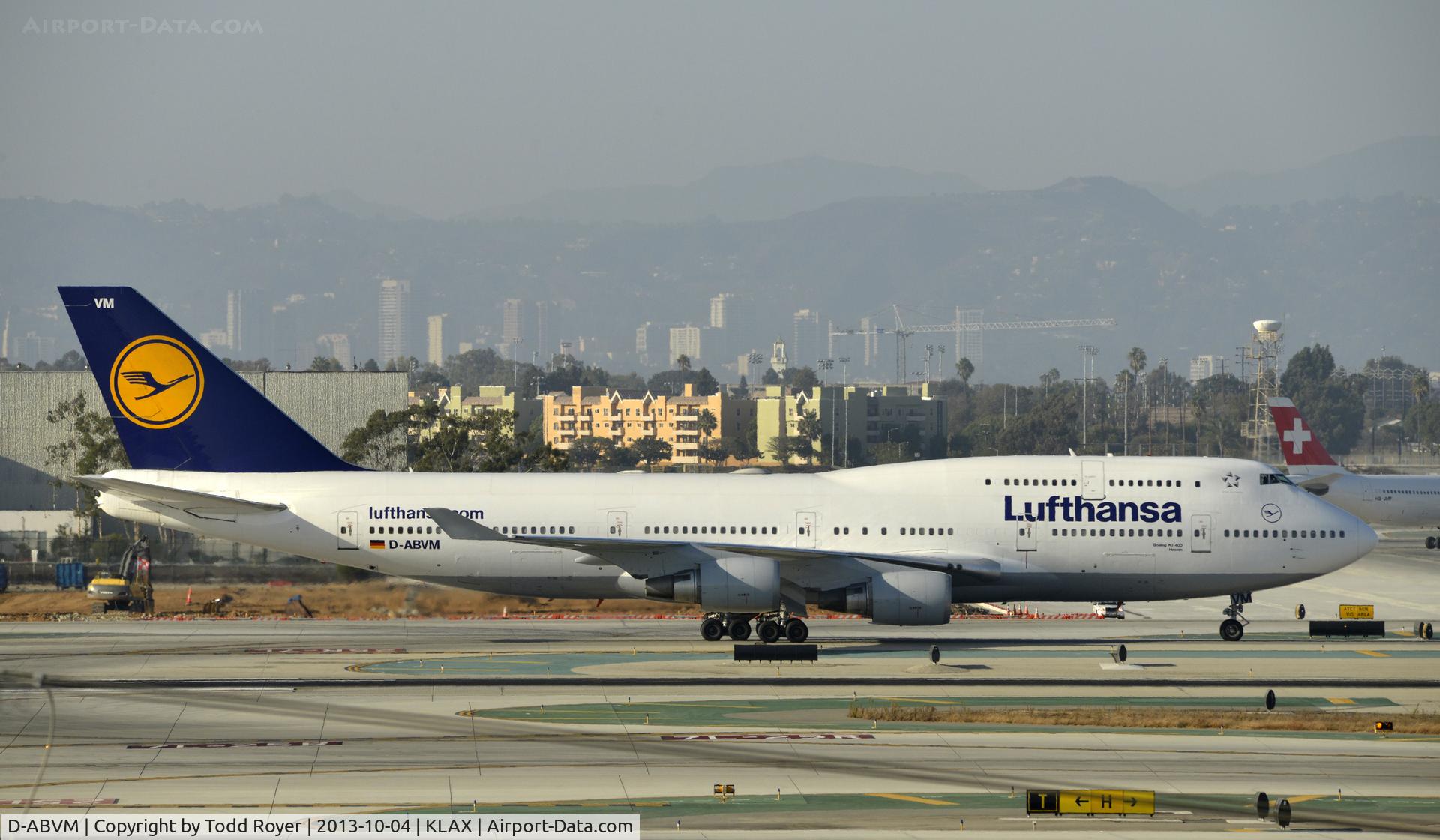 D-ABVM, 1998 Boeing 747-430 C/N 29101, Taxiing to gate at LAX